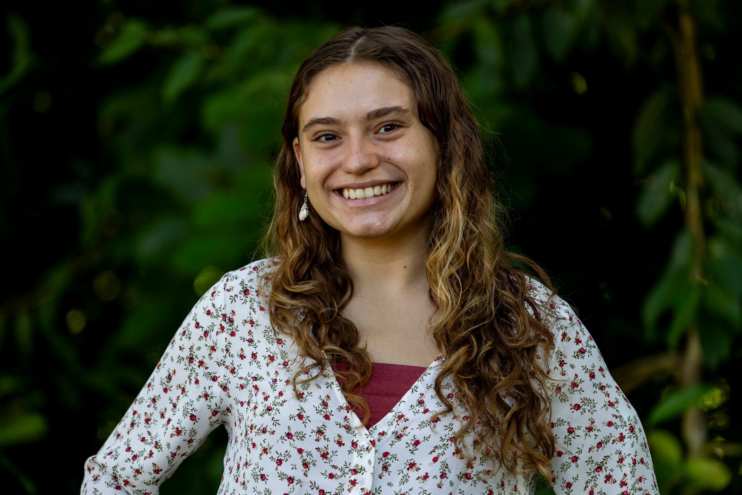 Naishka Rodríguez Rojas trabaja en desarrollar un proyecto agroforestal.