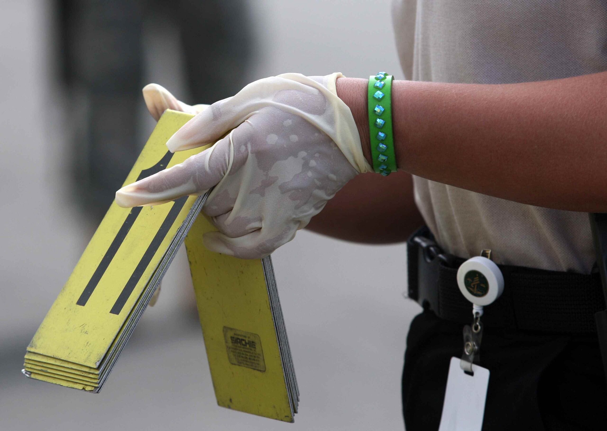 En la escena se ocupó una pistola Glock modelo 31 calibre 357 y un cargador con 14 municiones.