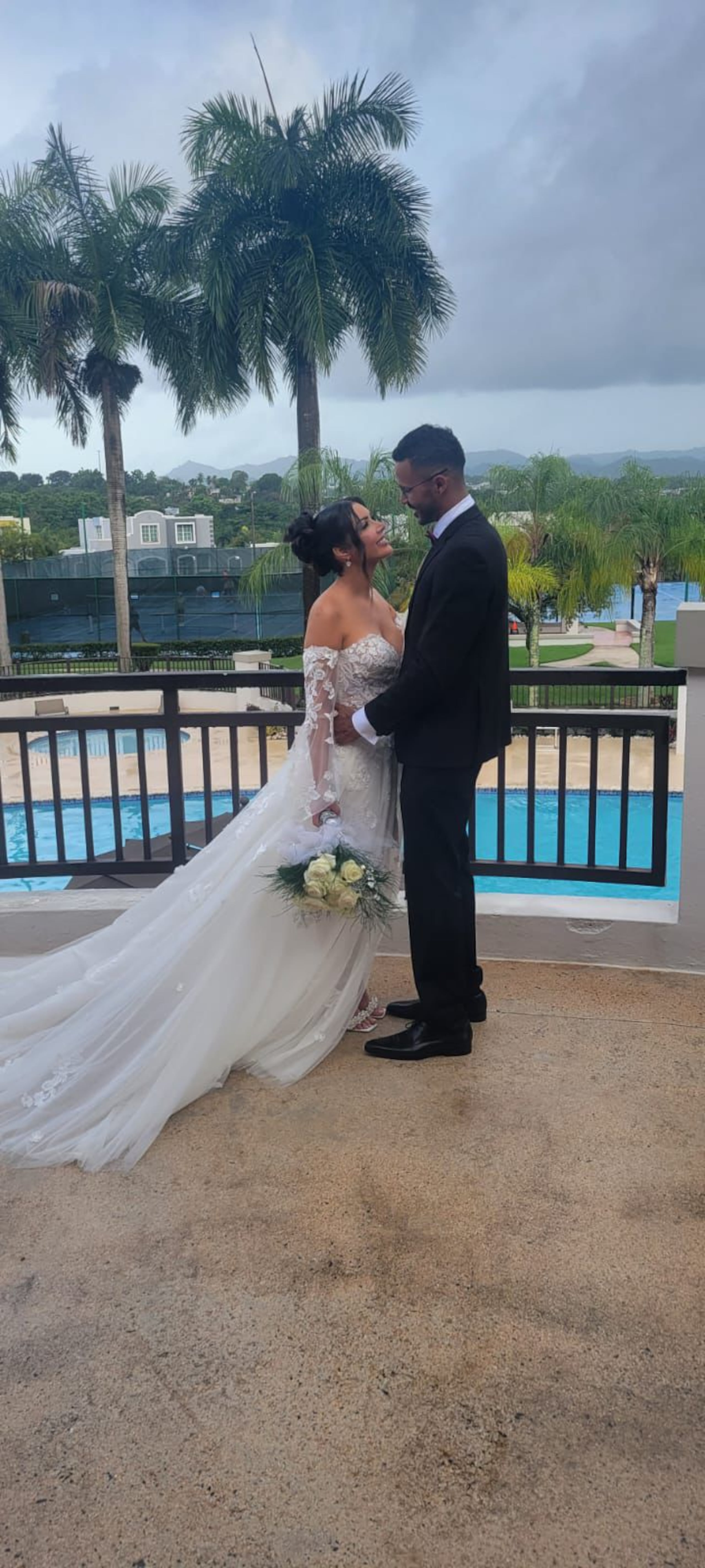 La presentadora se desbordó en elogios al hablar a Primera Hora de las cualidades que la enamoraron de su ahora esposo.