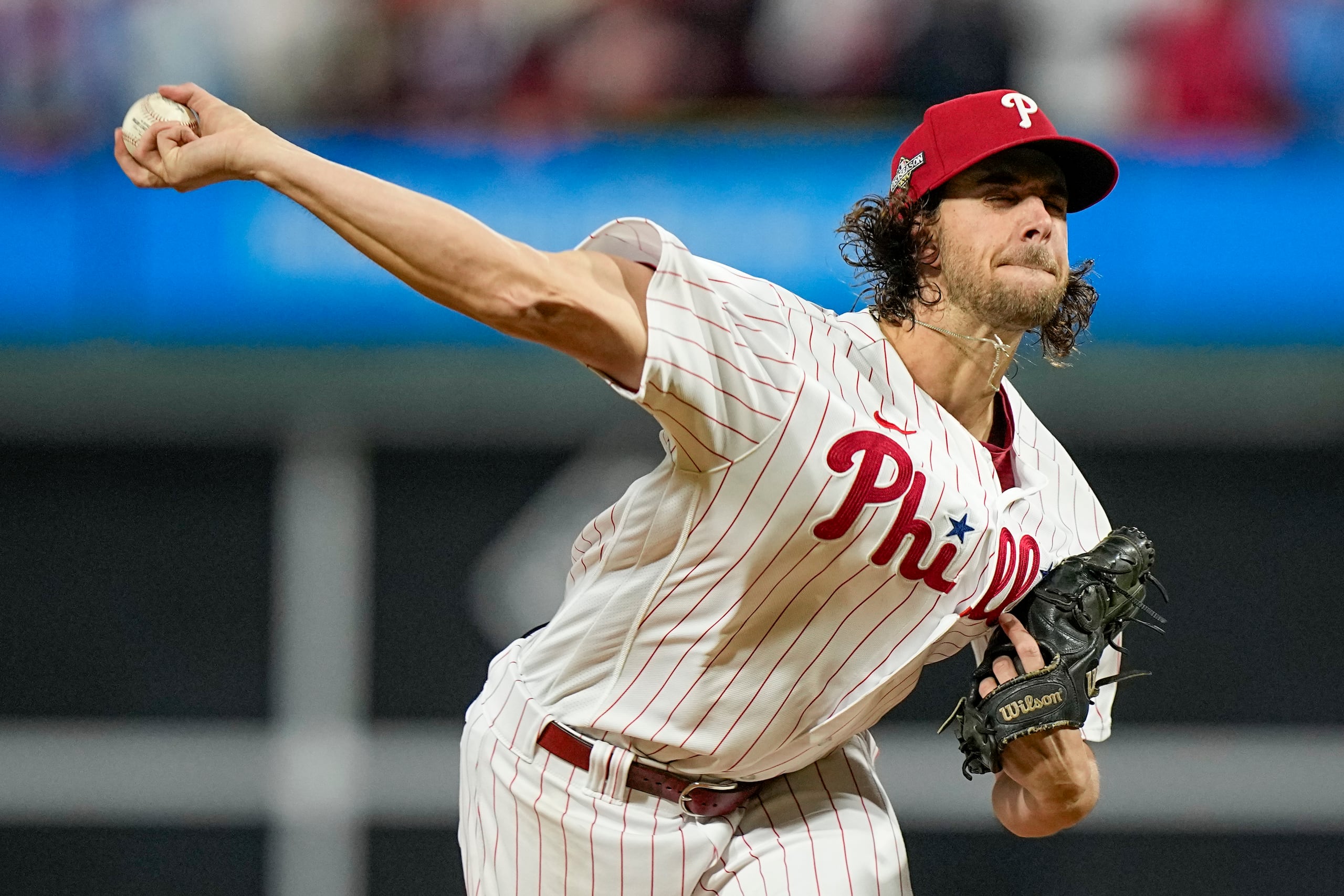 Aaron Nola ha jugado con los Phillies de Filadelfia desde que fue ascendido a las Mayores en el 2015.