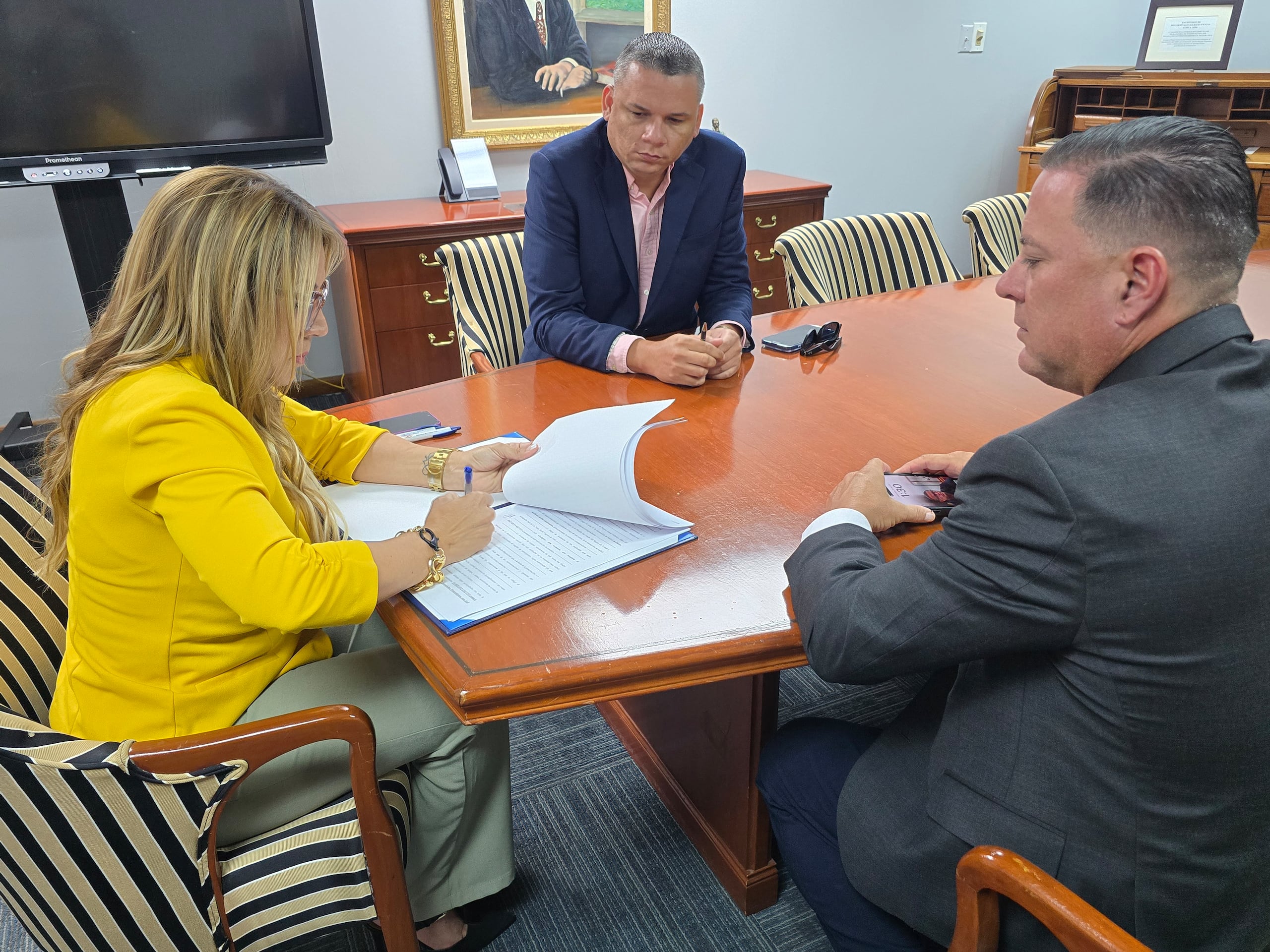 Los fondos provienen de una contribución especial sufragada por los patronos cubiertos bajo la Ley de Seguridad de Empleo.