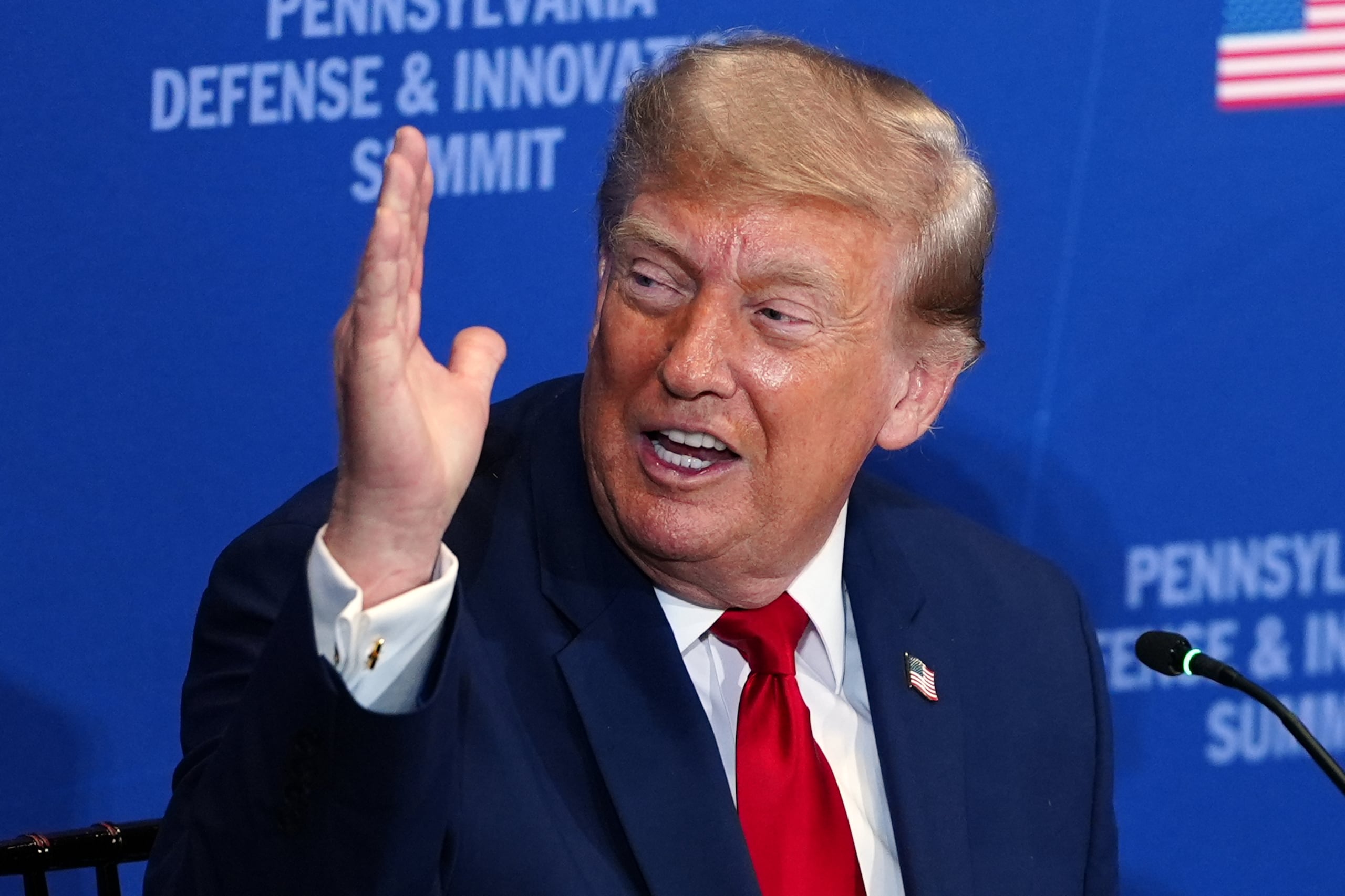 Trump insistió en la importancia de esta ley, que pretende endurecer los requisitos de registro y de identificación de votantes en elecciones federales.