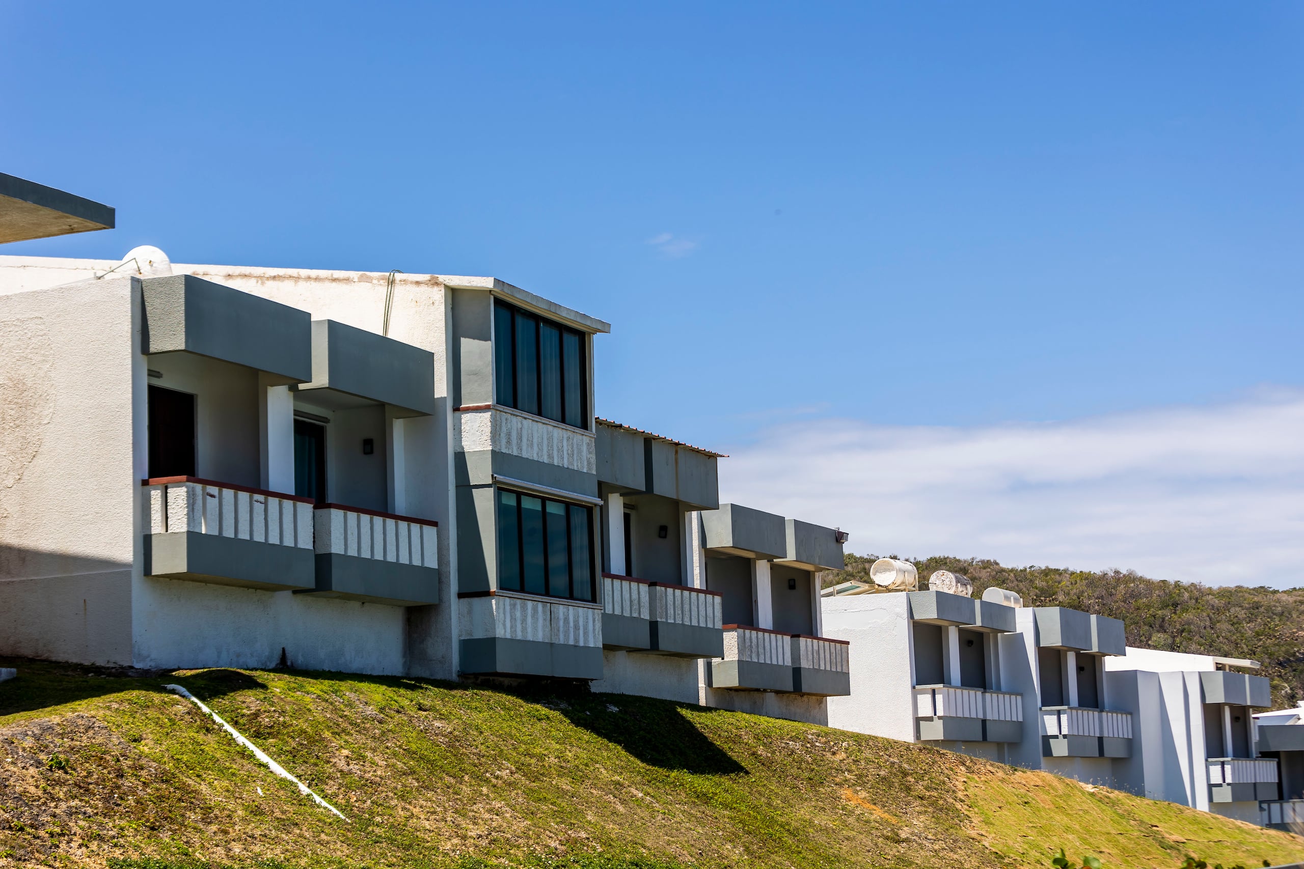 Una de las características más aplaudidas por los visitantes es que las habitaciones tienen vista al mar.