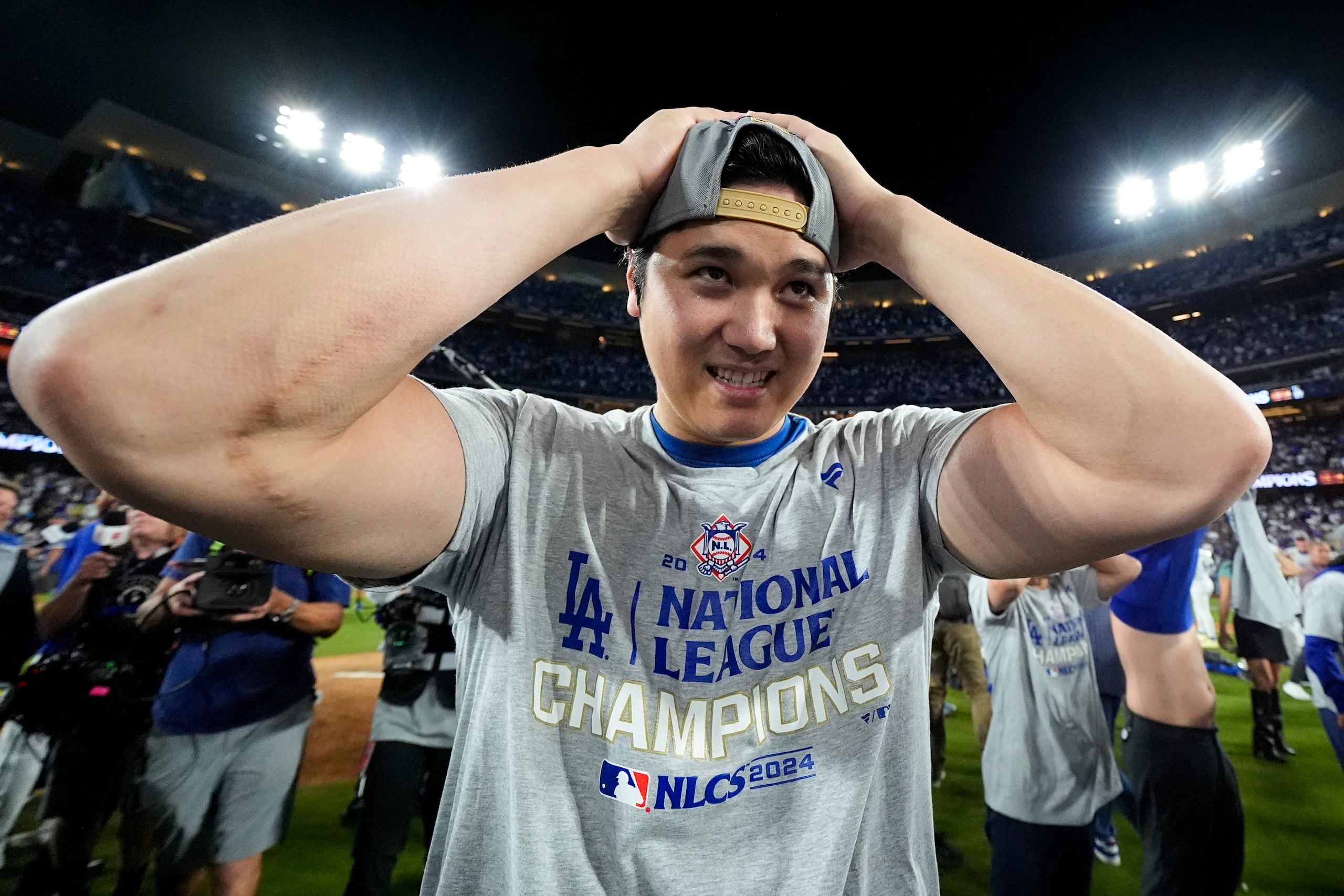 Shohei Ohtani después de avanzar a la Serie Mundial con los Dodgers.