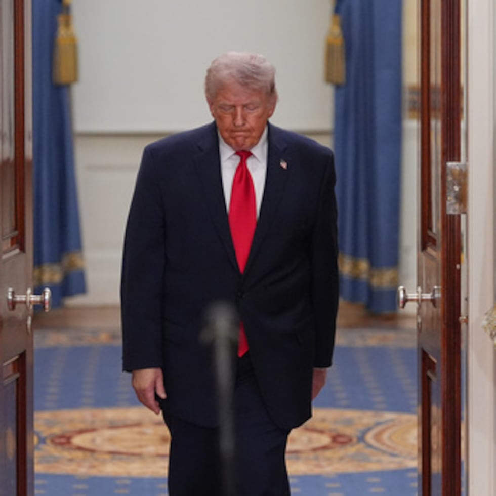 El mandatario había amenazado con atacar centrales eléctricas y puentes y devolver a Irán a la “Edad de Piedra”. 