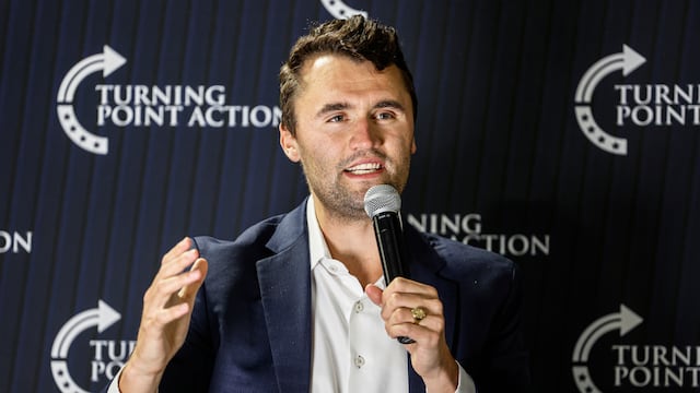FBI pide ayuda ciudadana para dar con el asesino de Charlie Kirk - Primera Hora