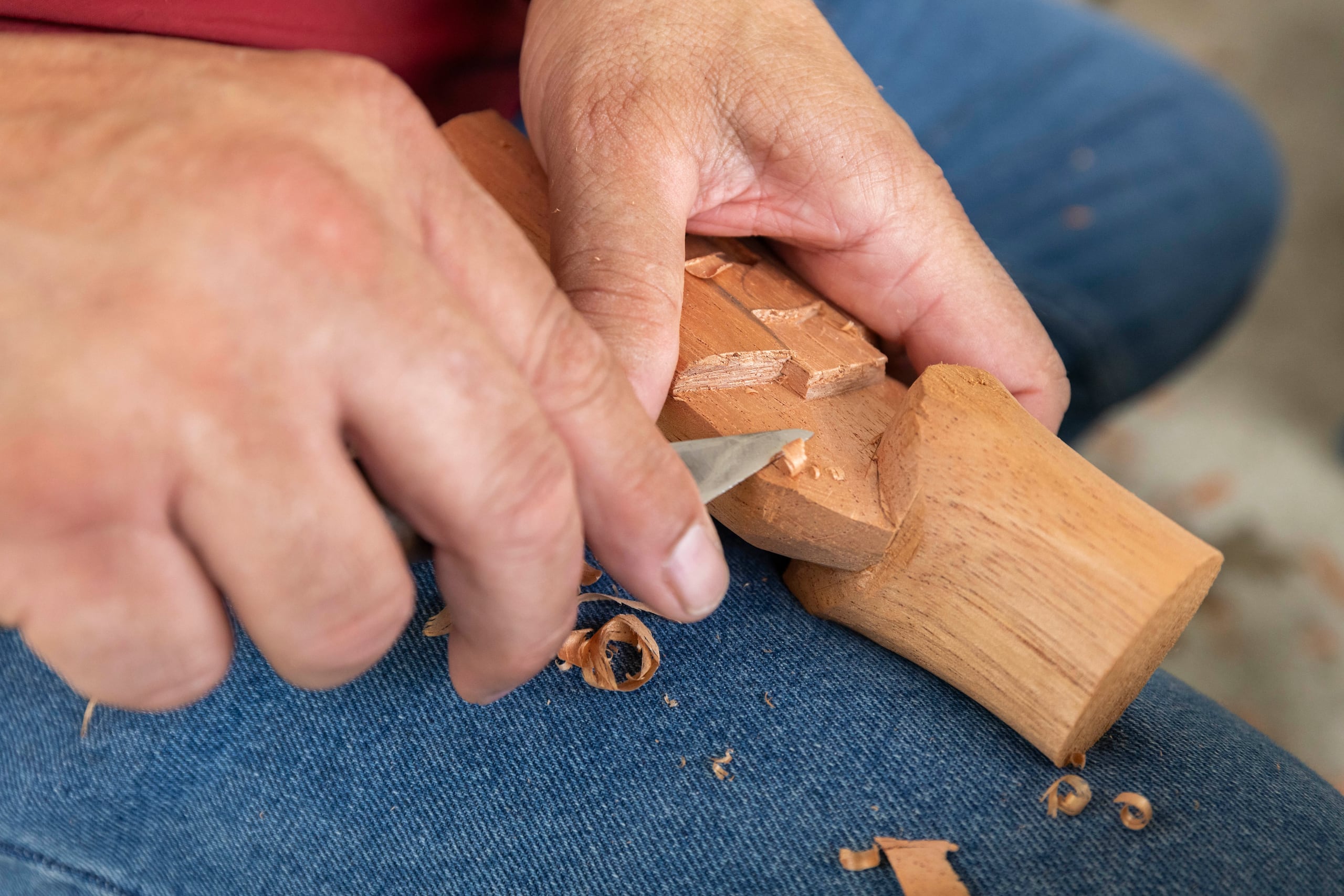 No faltaron las figuras talladas en madera, así como otras artesanías tradicionales.