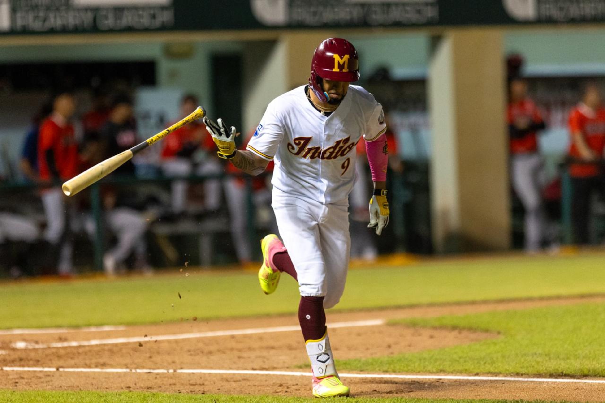 Eddie Rosario se fue en blanco en cuatro turnos en su primer partido con los Indios.