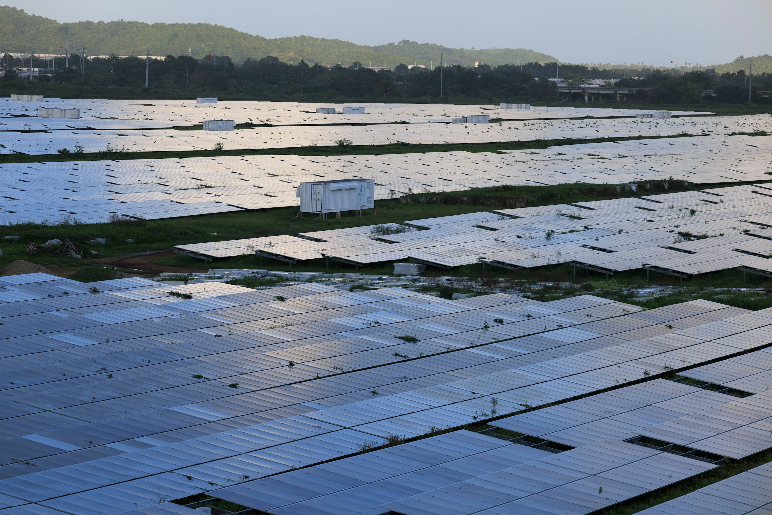 El fondo reservó 20,000 millones de dólares en dinero de “banco verde” para proyectos de desarrollo comunitario para impulsar la energía renovable, y 7,000 millones adicionales para el programa solar.
