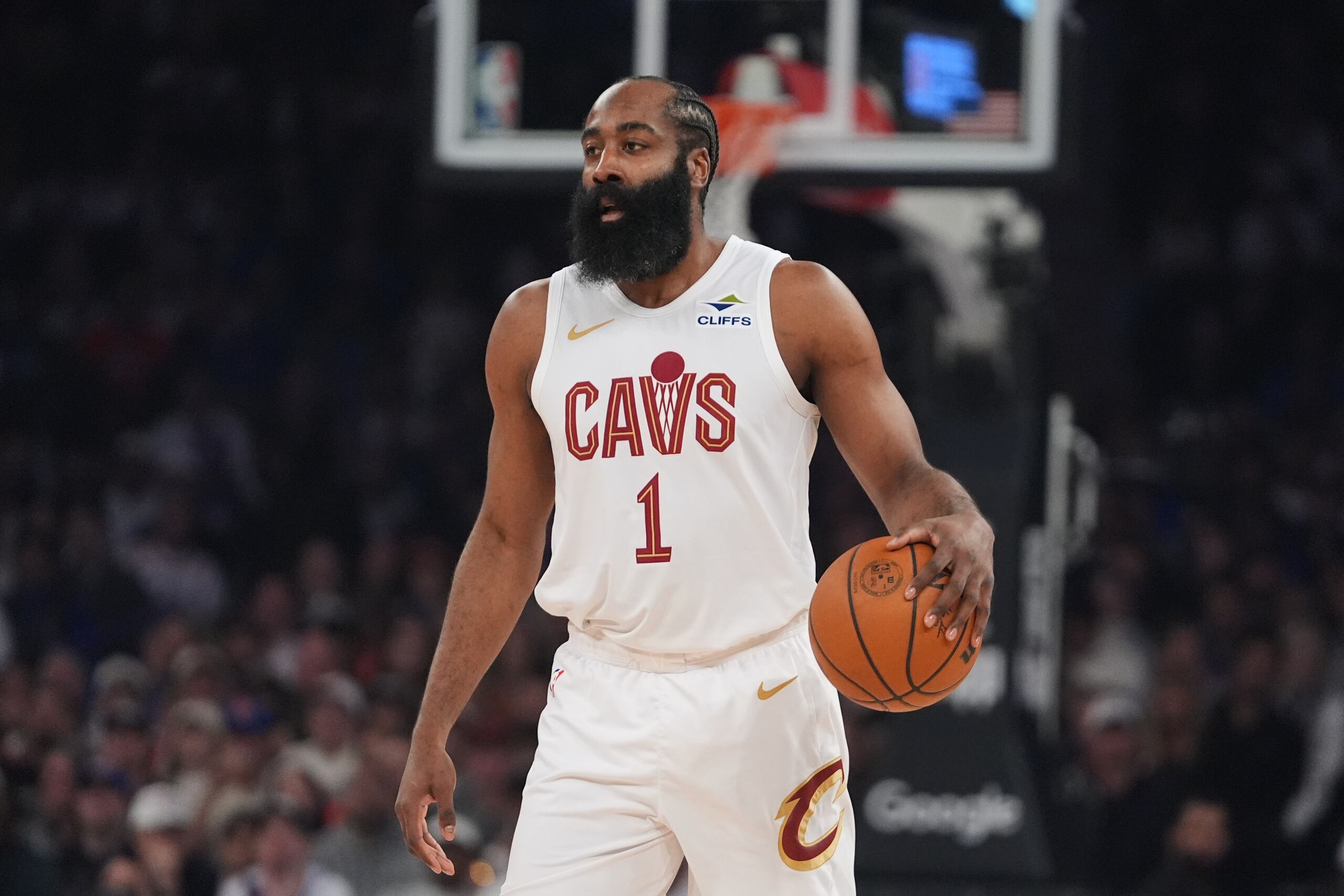 James Harden, de los Cavaliers de Cleveland.
