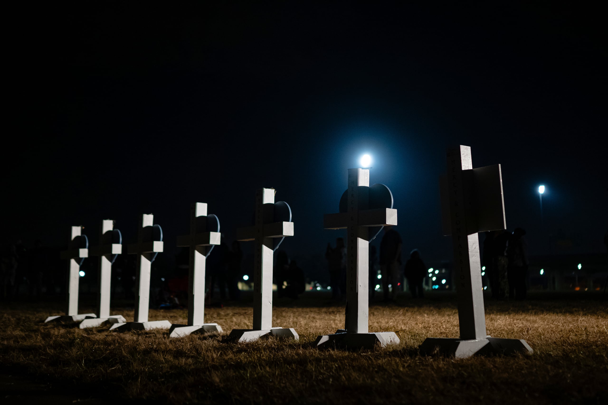 Las 13 víctimas encontradas en el lugar del accidente coinciden con el número total de personas desaparecidas reportadas a la policía.