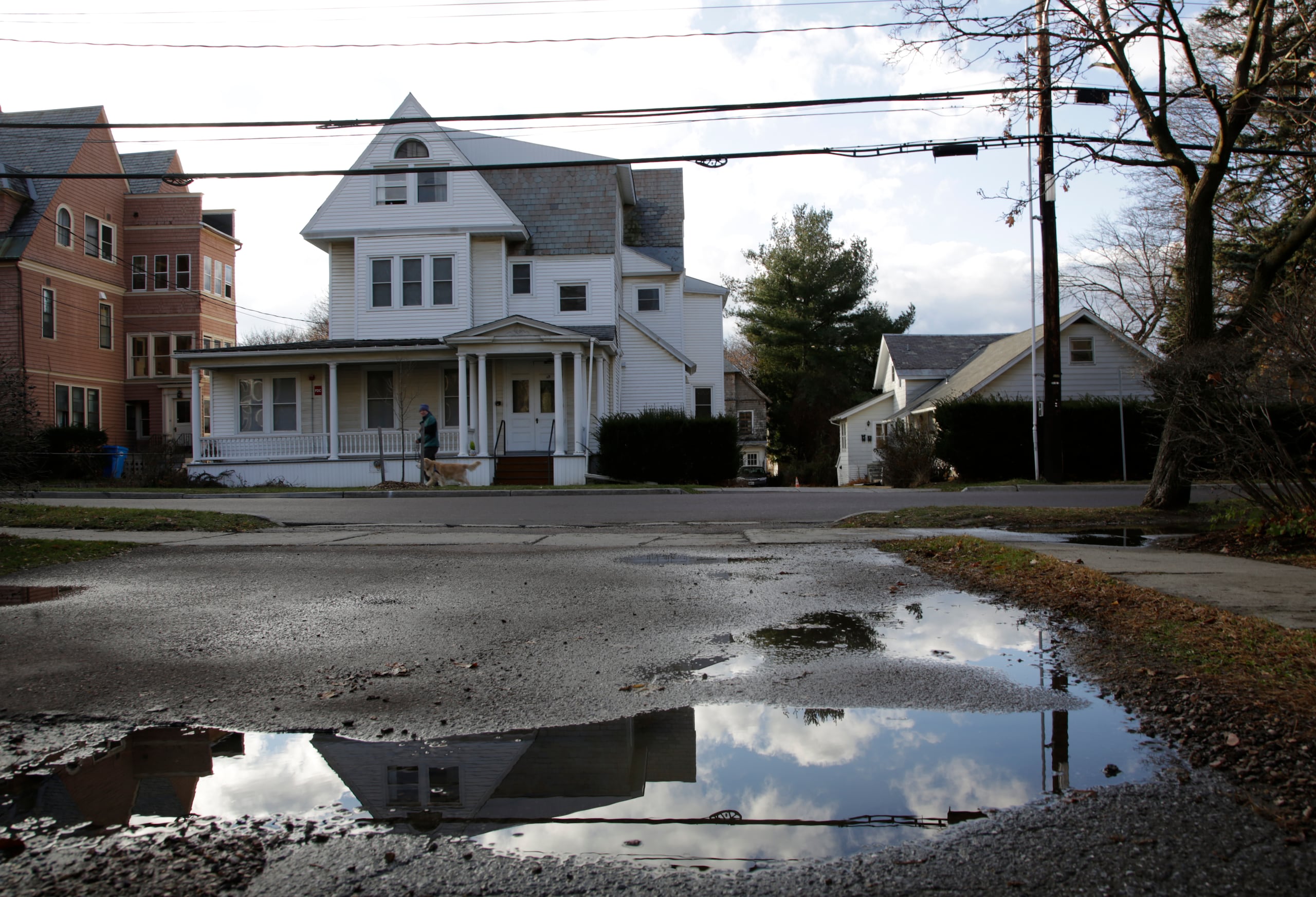 Eaton se trasladó a Vermont este verano desde Siracusa, según la policía de Burlington (Vermont).