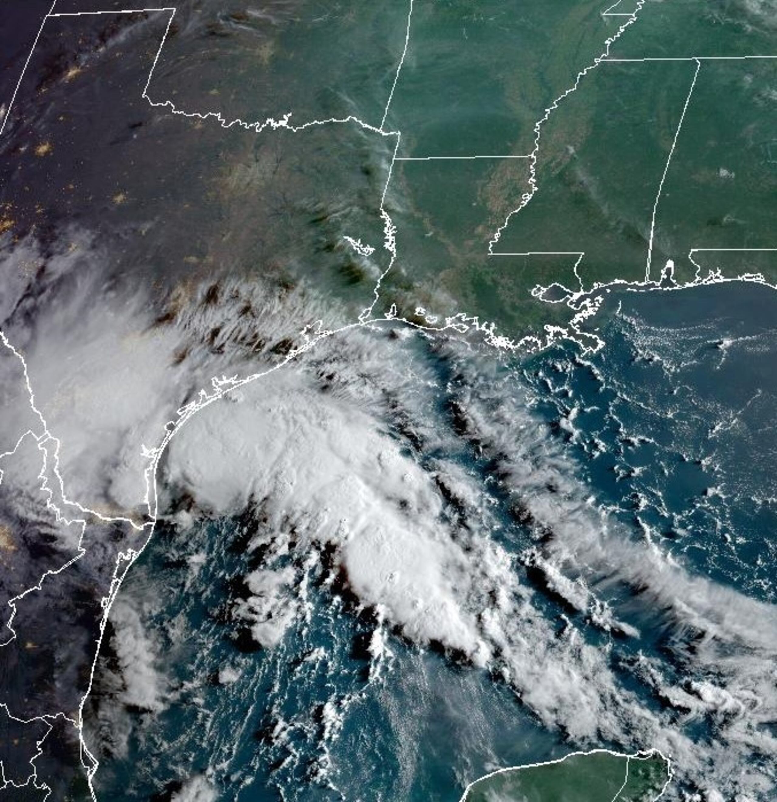 Imagen de satélite de la tormenta tropical Harold la mañana del 22 de agosto de 2023.