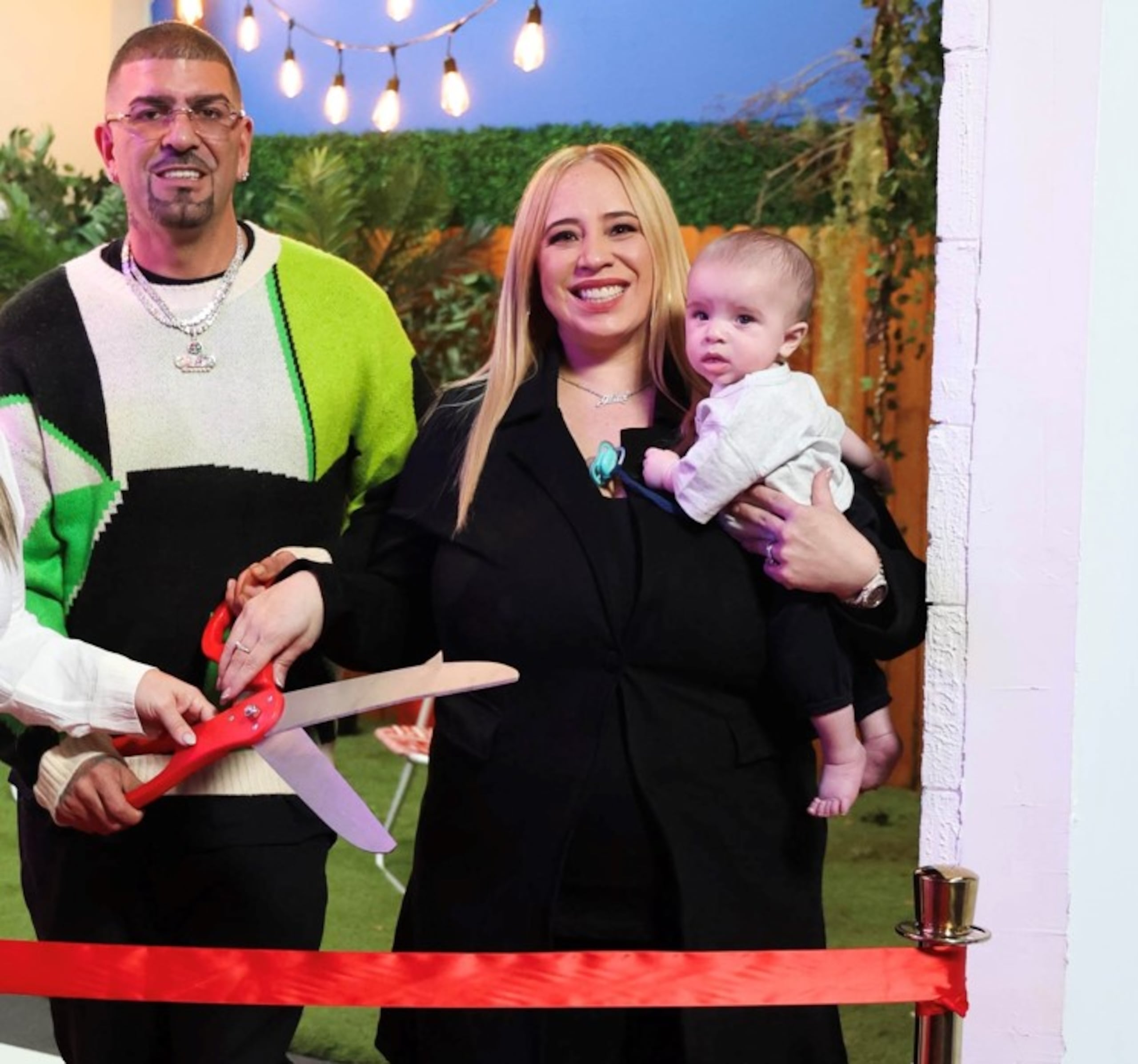 Alberto Mendoza, conocido como MC Ceja, y Camille Soto, propietarios de GLAD Empire