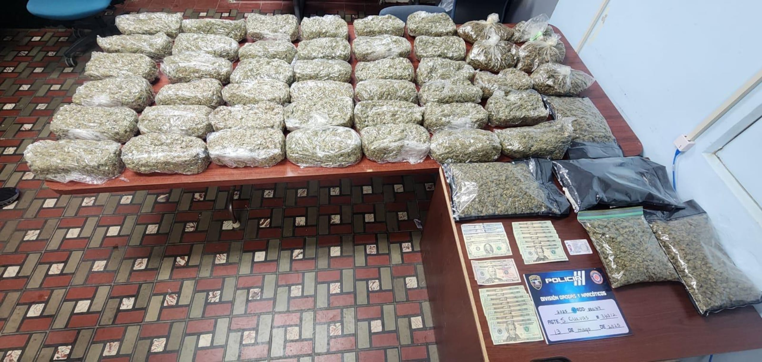47 libras de marihuana ocupadas en un allanamiento diligenciado en una residencia del barrio Guayabo, en Aguada.