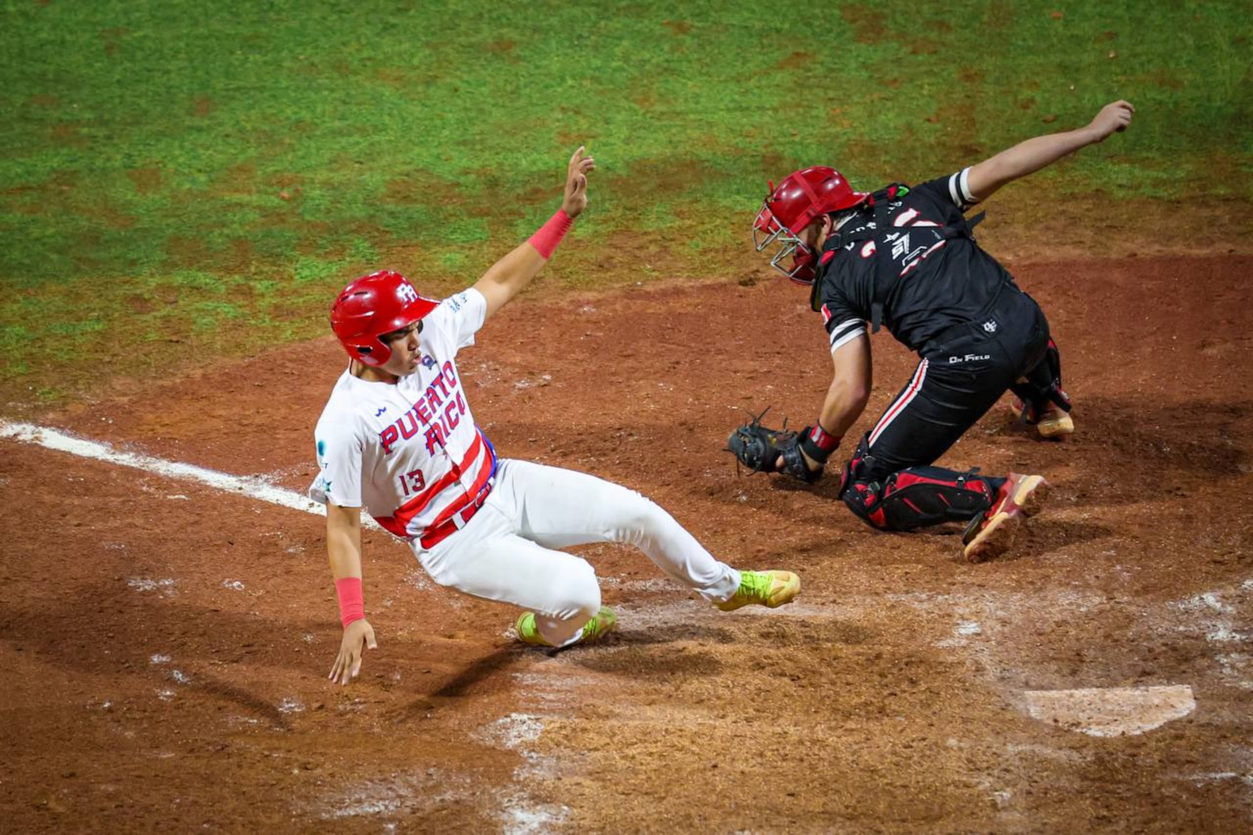 Puerto Rico superó a Canadá 11-1 en el juego semifinal.