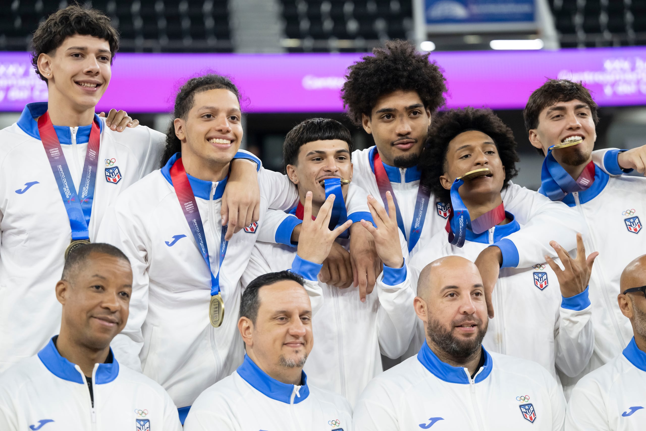 Puerto Rico derrotó 94-75 a los anfitriones de República Dominicana para colgarse la medalla de oro en el baloncesto Sub-20 masculino