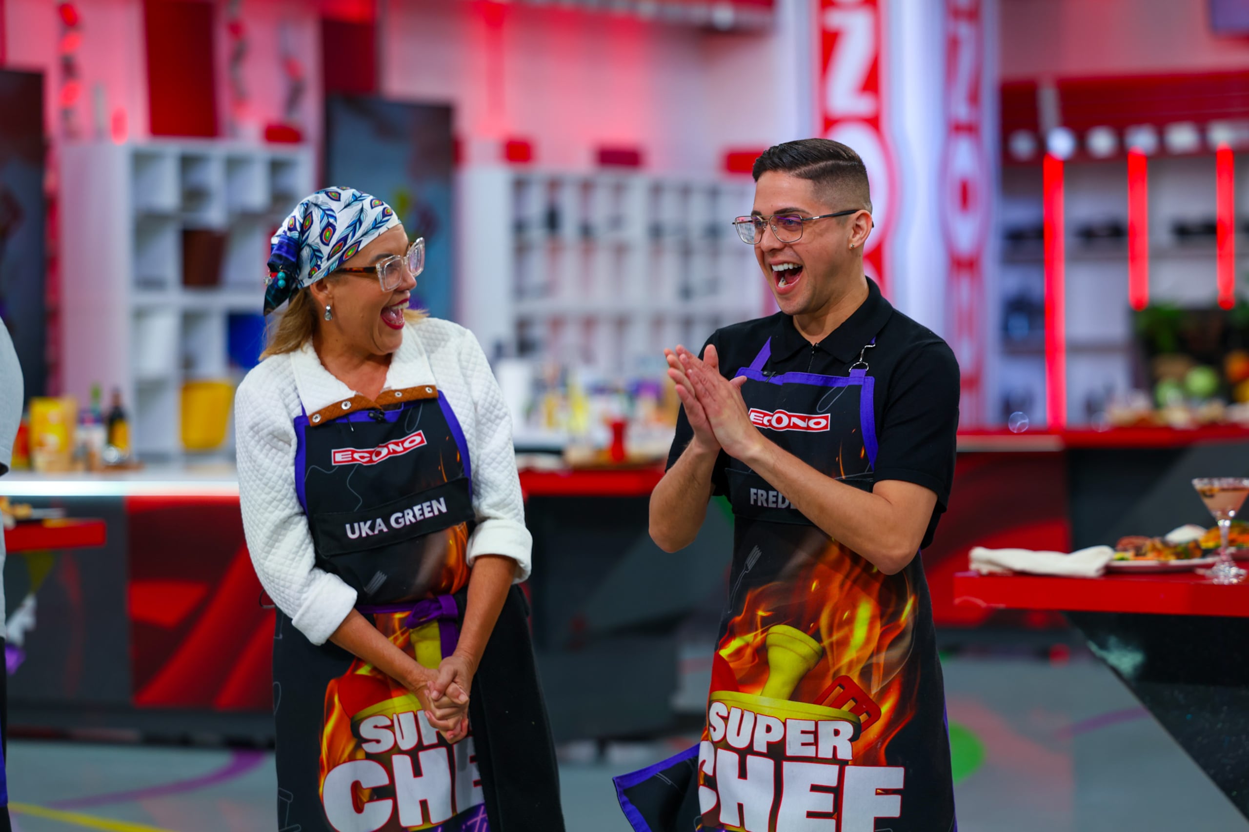 Ambos participantes continúan al próximo ciclo de la competencia culinaria.