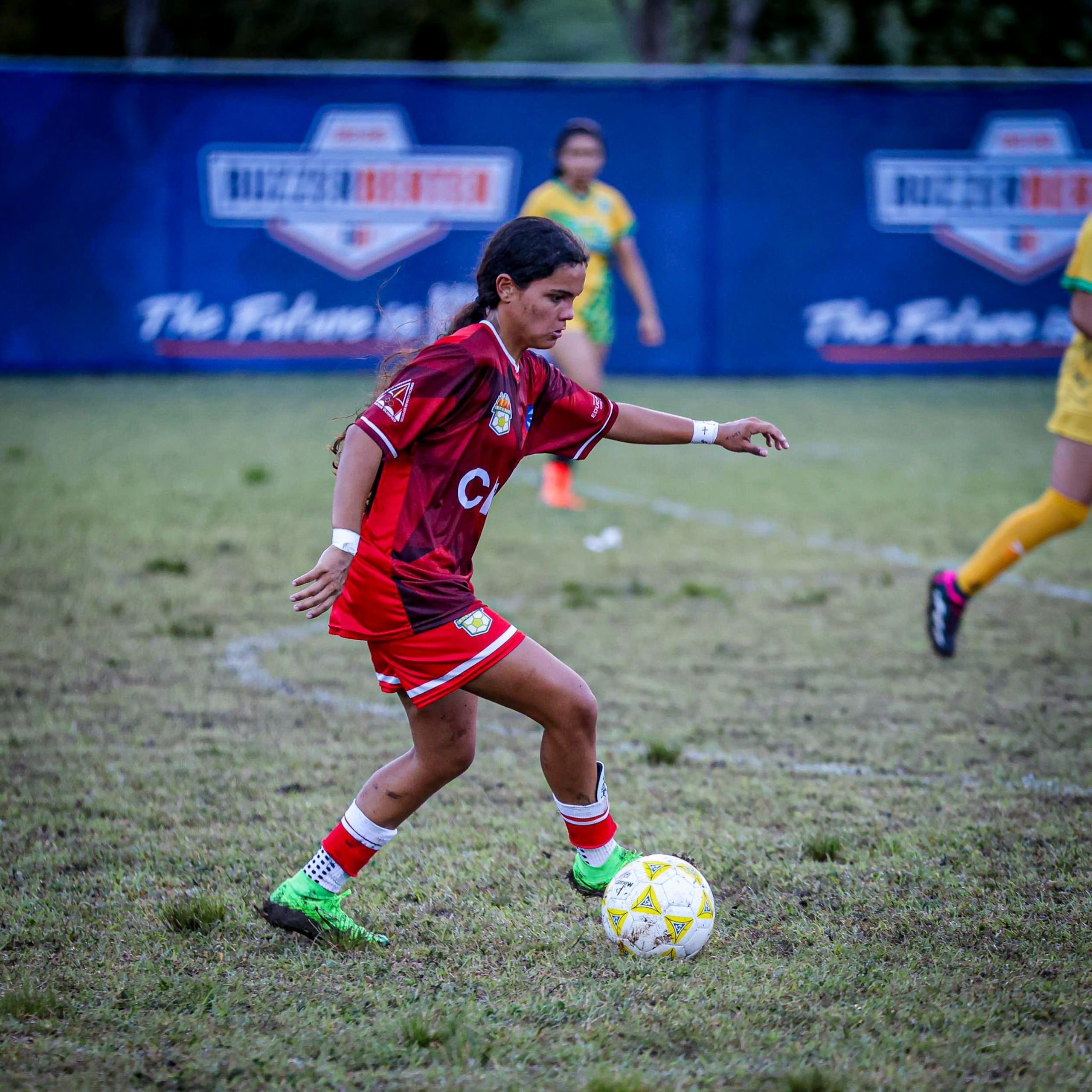 Carlianette Ortiz ayudó a Ecedao a cumplir su meta de alcanzar la fase Sweet 16 sin mayores problemas.