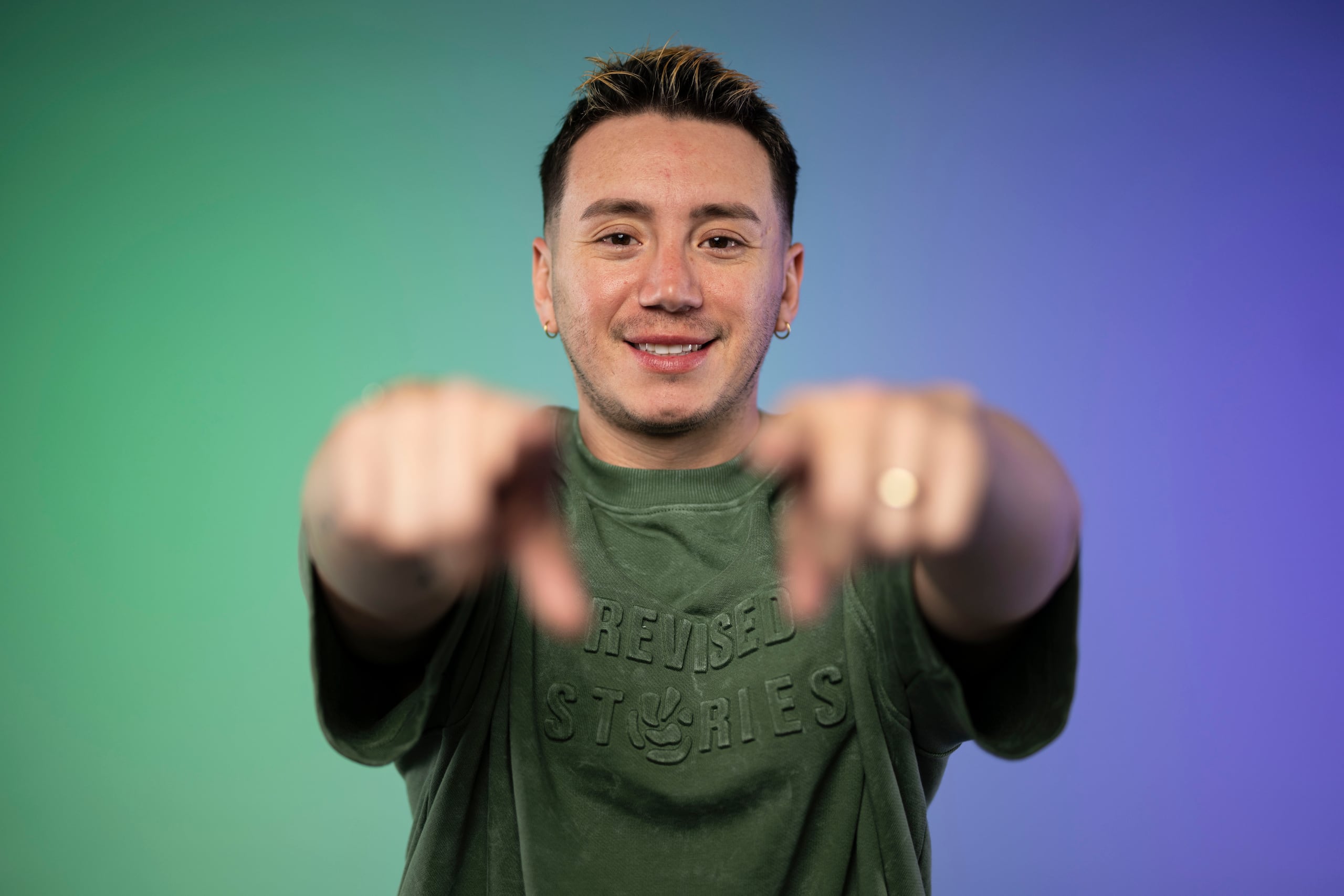 El influencer de nacionalidad colombiana, Gianluca Perotti, presenta esta iniciativa a través de su canal de YouTube.