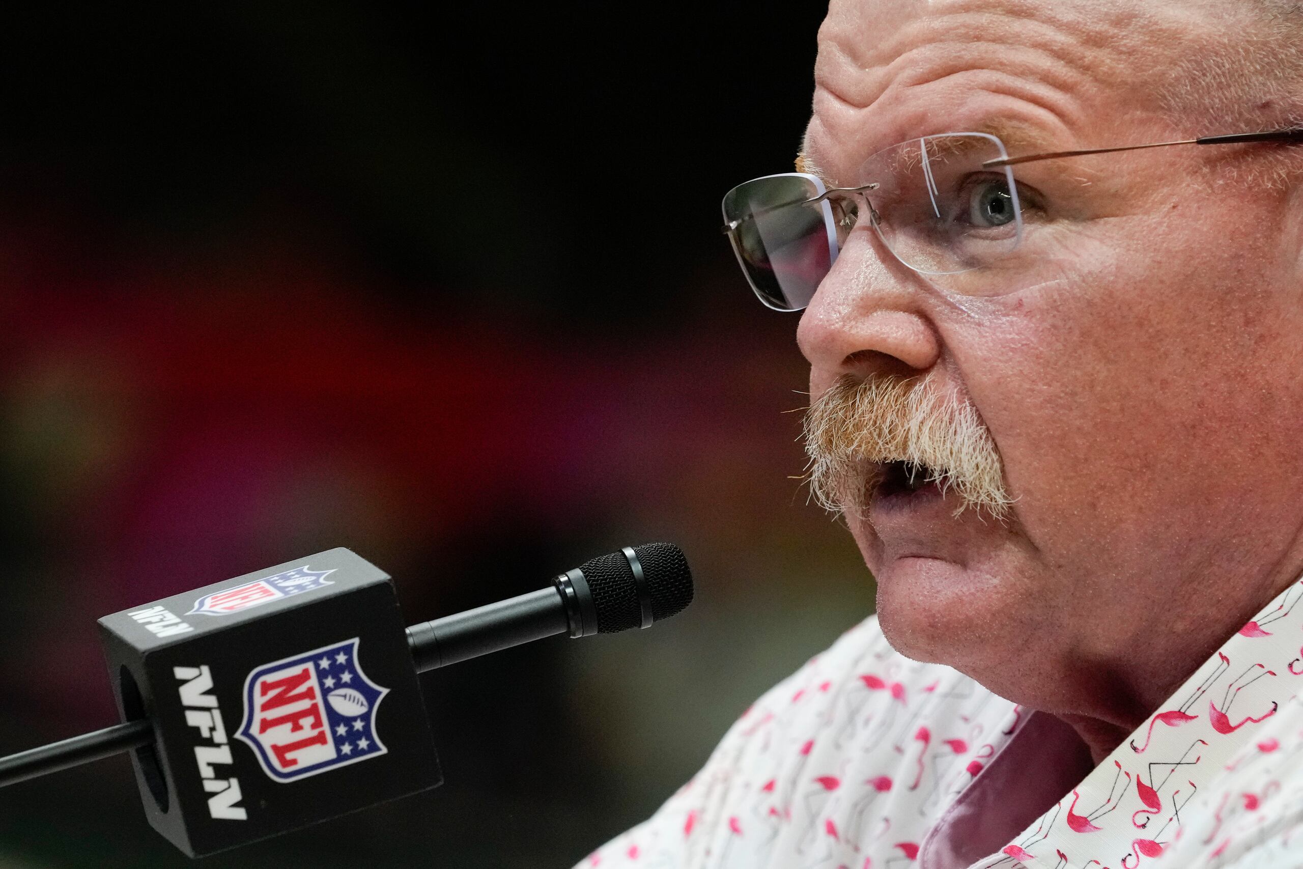 El entrenador en jefe de los Chiefs de Kansas City, Andy Reid, participa durante la noche inaugural del Super Bowl 59, el lunes 3 de febrero de 2025, en Nueva Orleans, antes del partido entre los Eagles de Filadelfia y los Chiefs de Kansas City, el domingo. (AP Foto/Matt York)