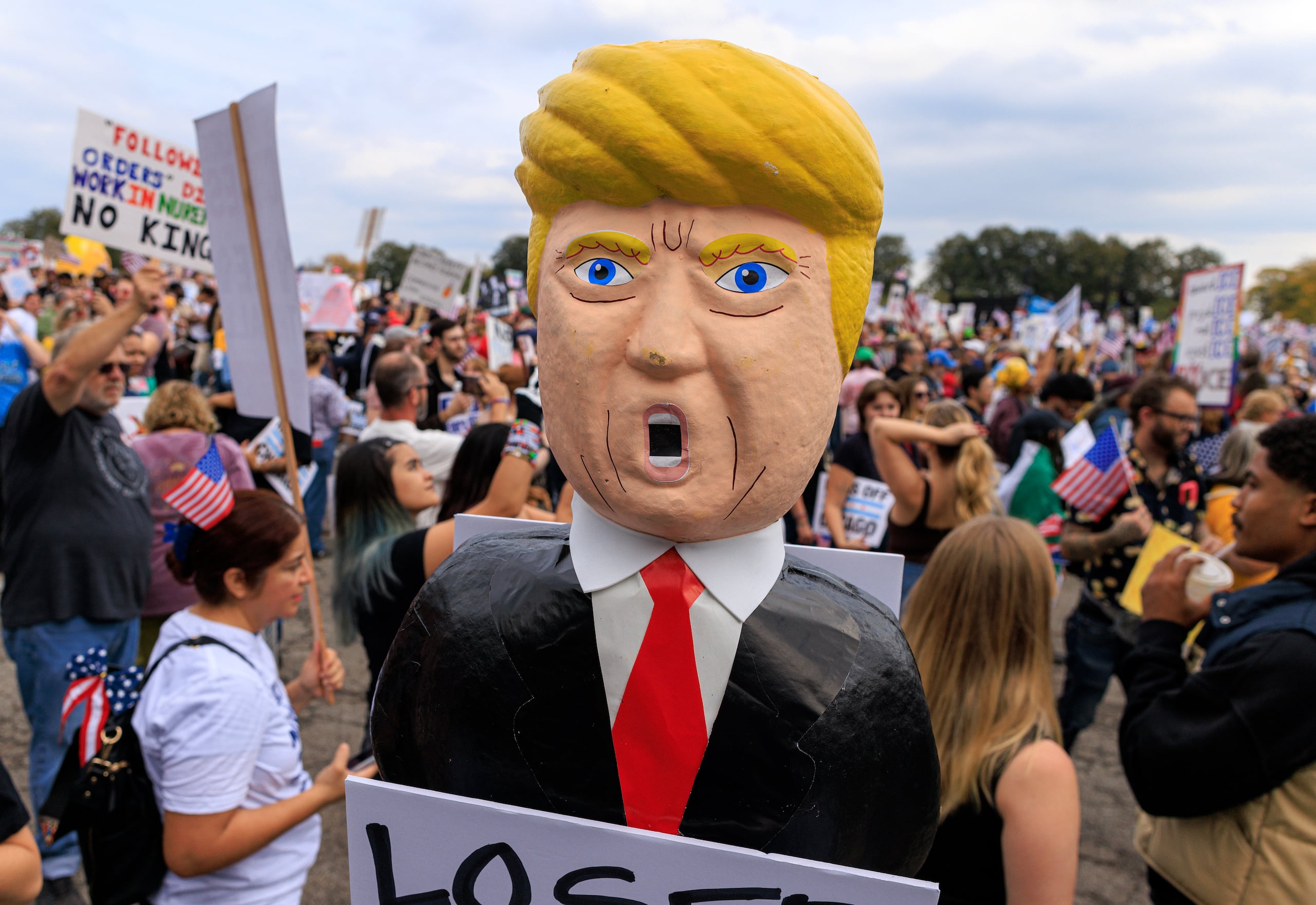 El objetivo era convertirse en la mayor protesta desde el regreso de Donald Trump al poder el pasado enero. (EFE/EPA/CRISTOBAL HERRERA-ULASHKEVICH)