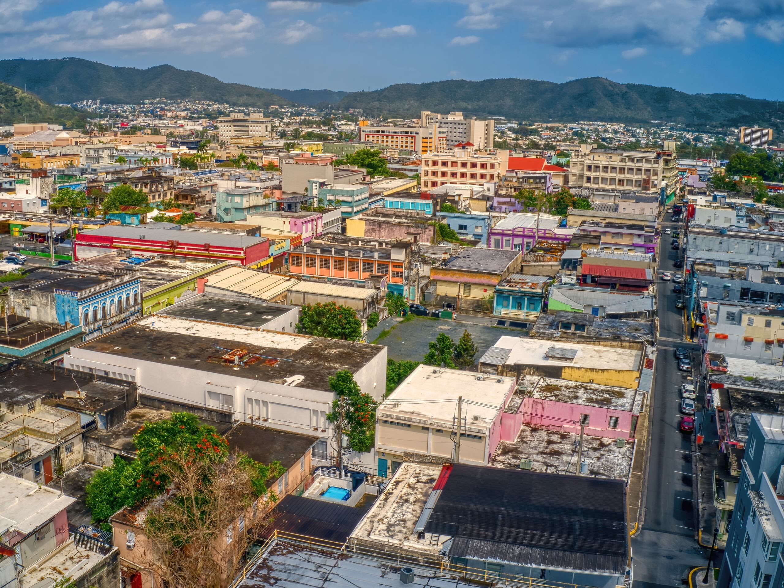 Con el poder del sufragio, los votantes de la región este tienen ante sí unas temáticas particulares a nivel regional y en sus respectivas municipalidades, que incluyen escasez de vivienda e incertidumbre general por el acceso al servicio eléctrico y agua potable, entre otros.