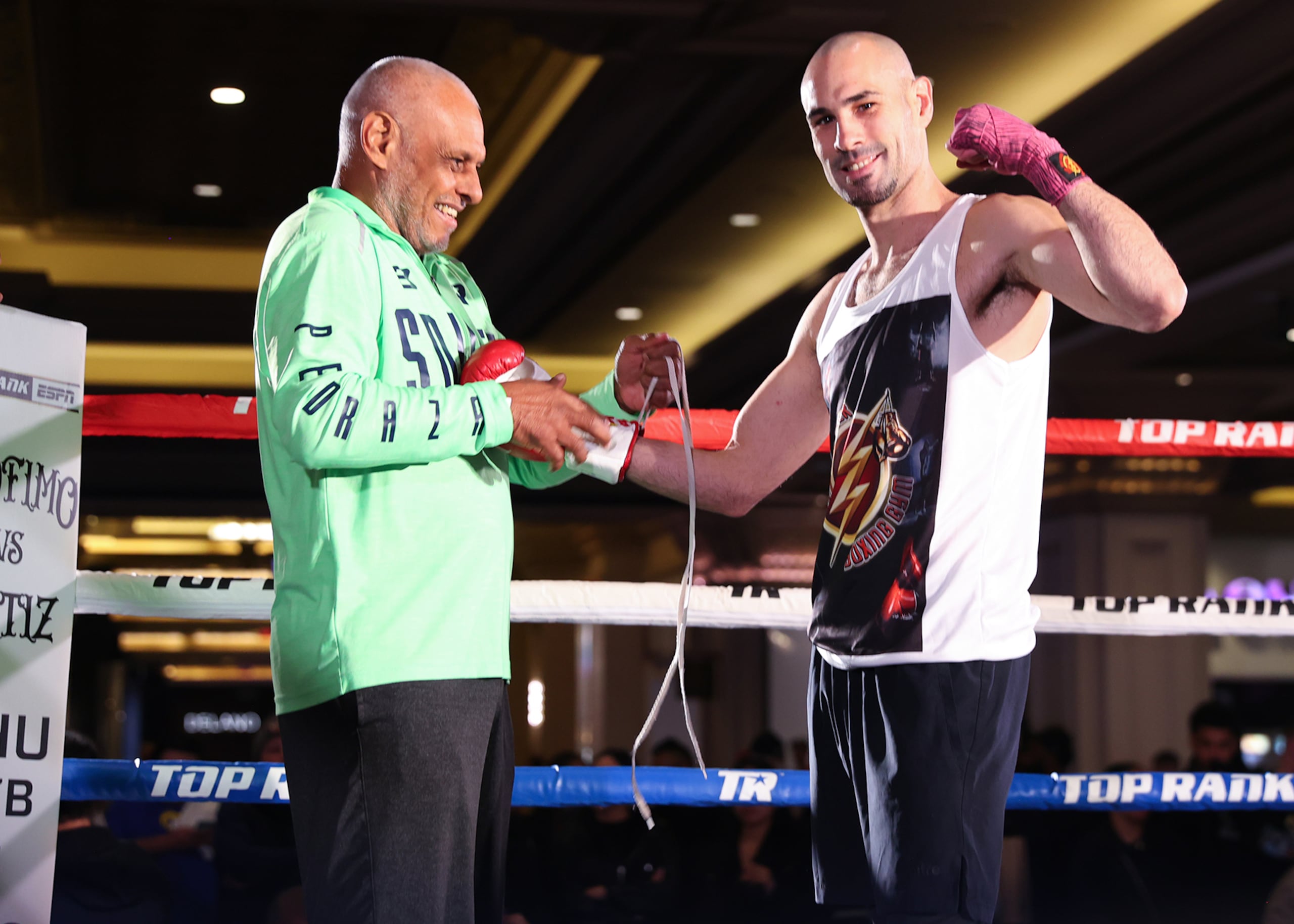 José Pedraza participó el lunes de unos entrenamientos abiertos para promover la cartelera del jueves en el hotel Mandalay Bay en Las Vegas.