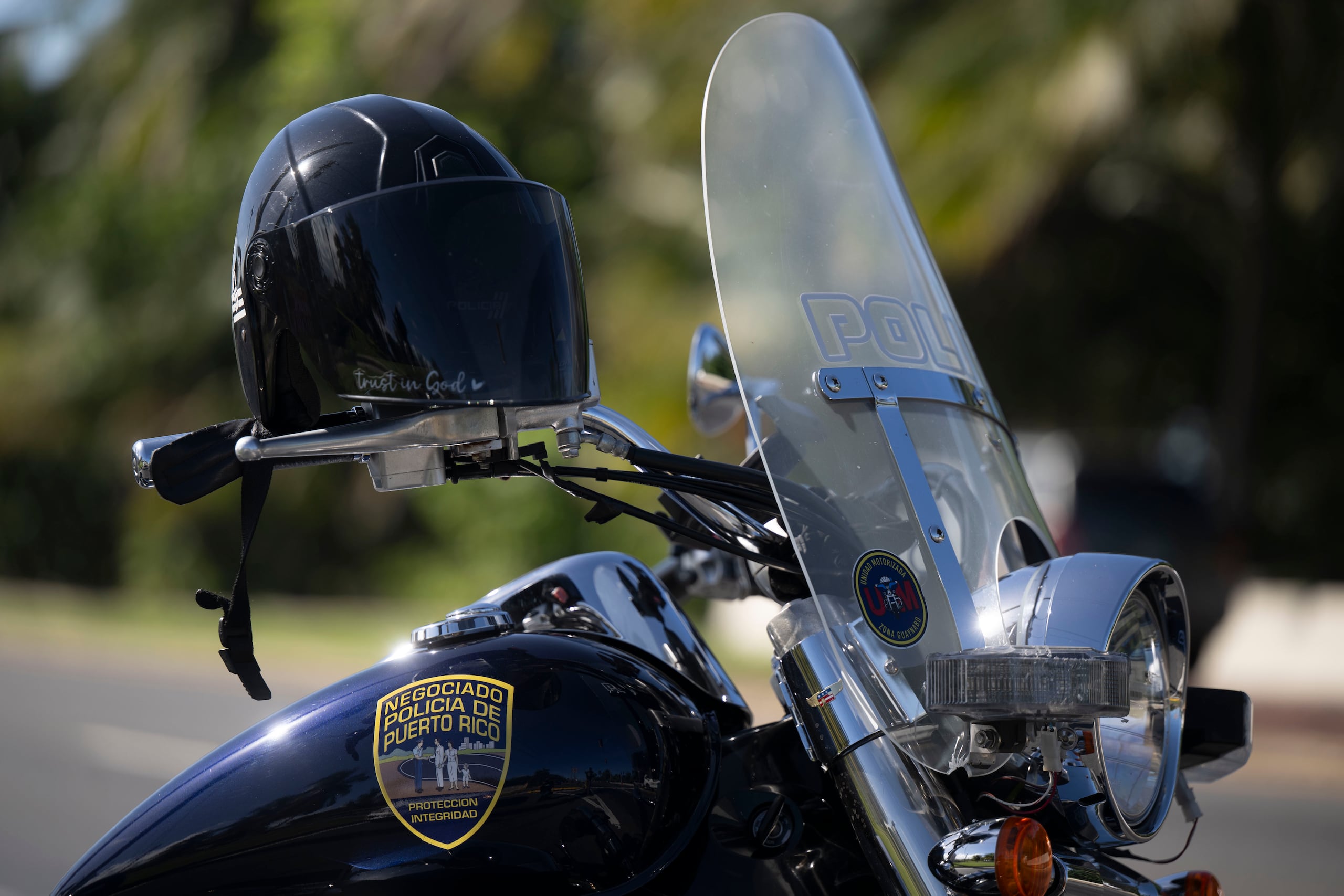 Agentes de la división de Patrullas de Carreteras de Manatí investigan los hechos.