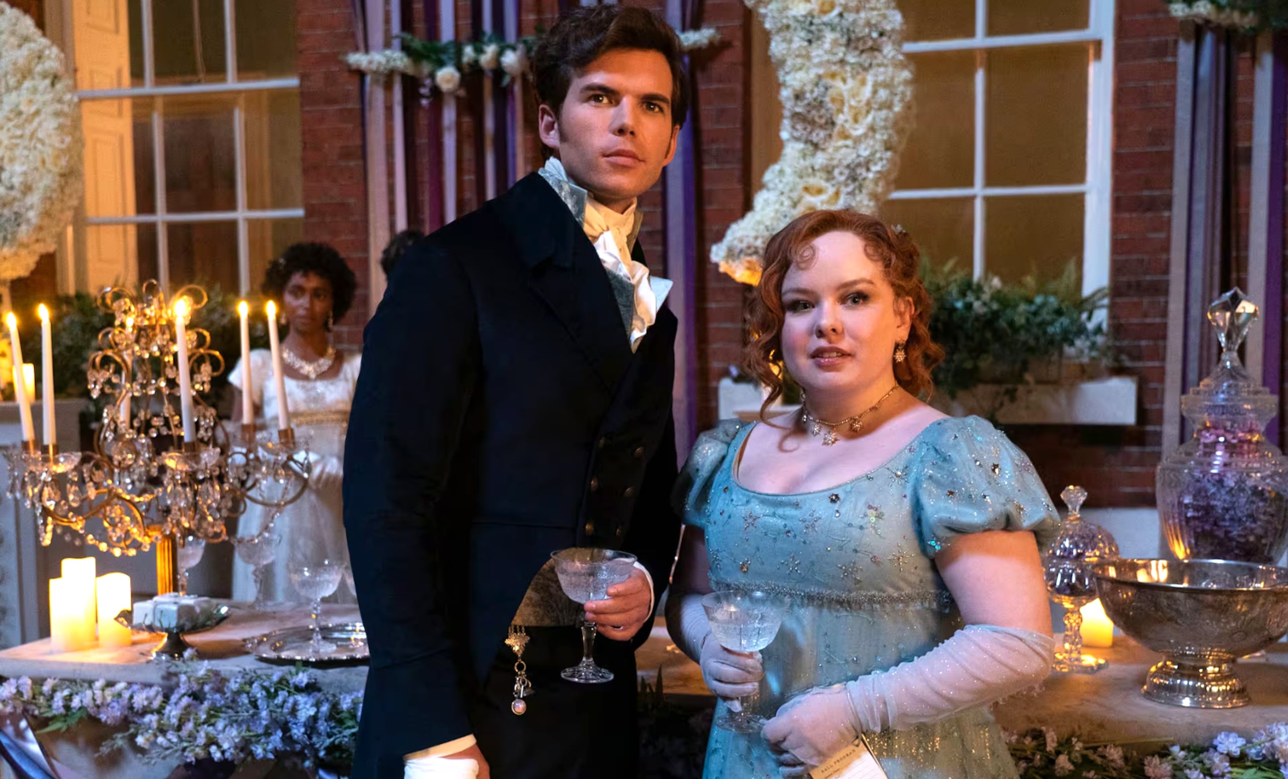 La nueva temporada, que ya puedes ver por la plataforma de "streaming", se adentra más en la relación entre Colin y Penelope.