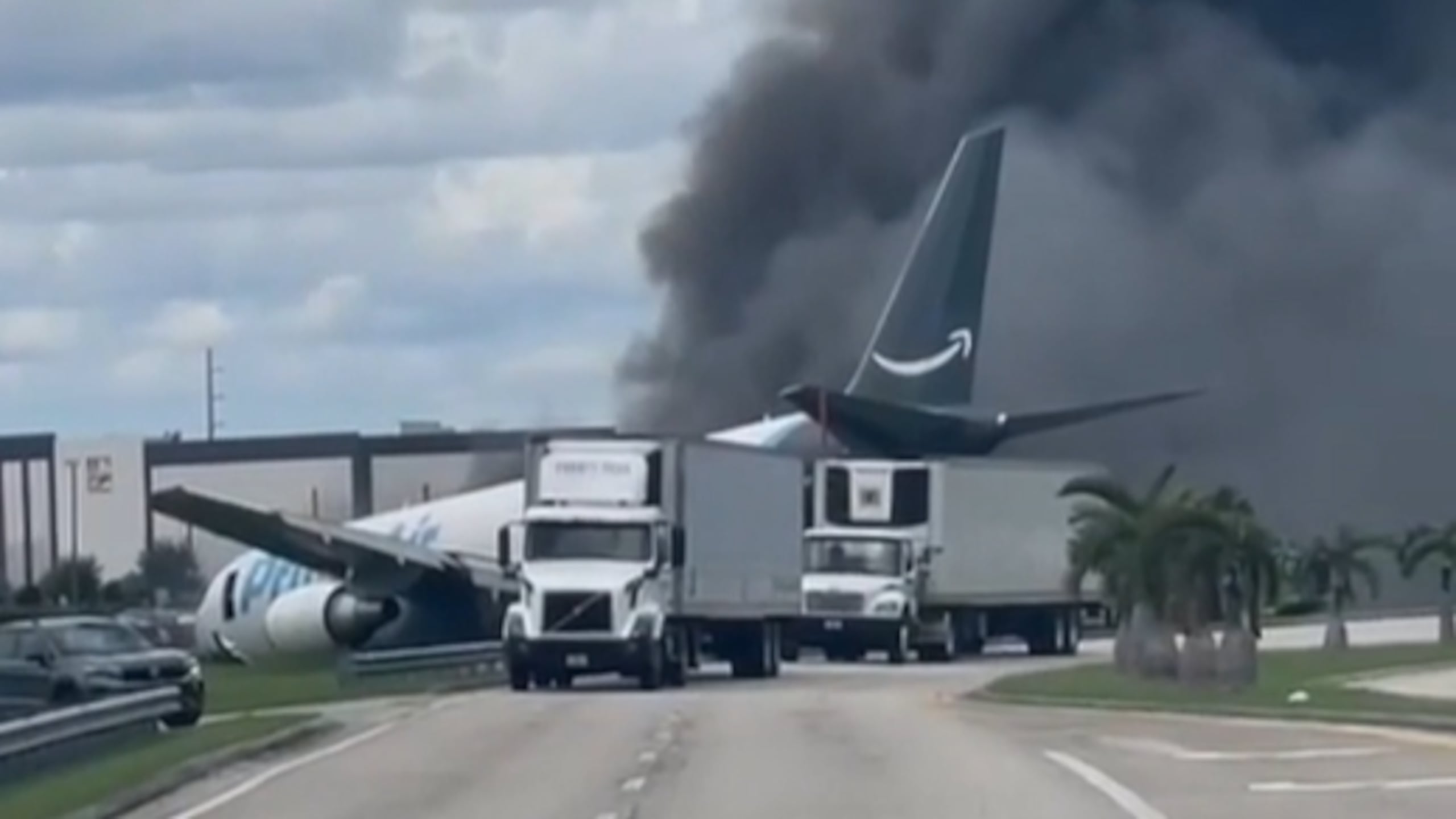 Accidente con avión de Amazon en aeropuerto de Miami. La nave salió de Puerto Rico.