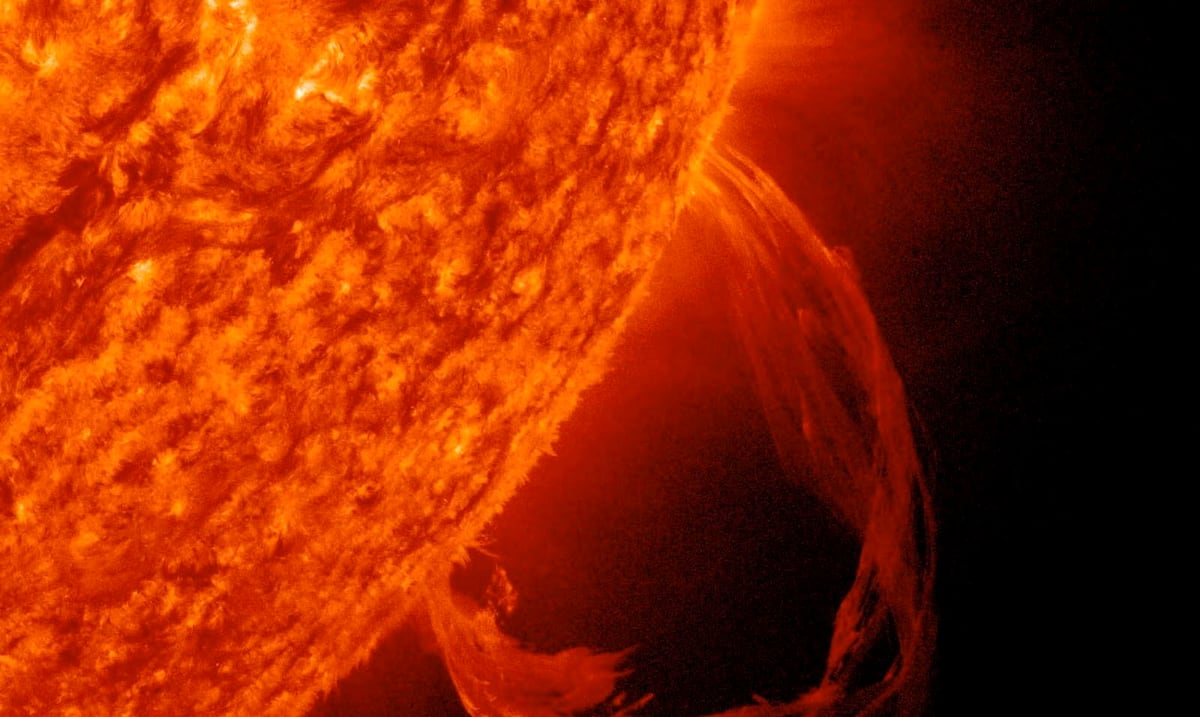 Alerta Solar: Una Fuerte Tormenta Geomagnética Golpea la Tierra Este Sábado - Impacto en la Tecnología y Auroras Espectaculares