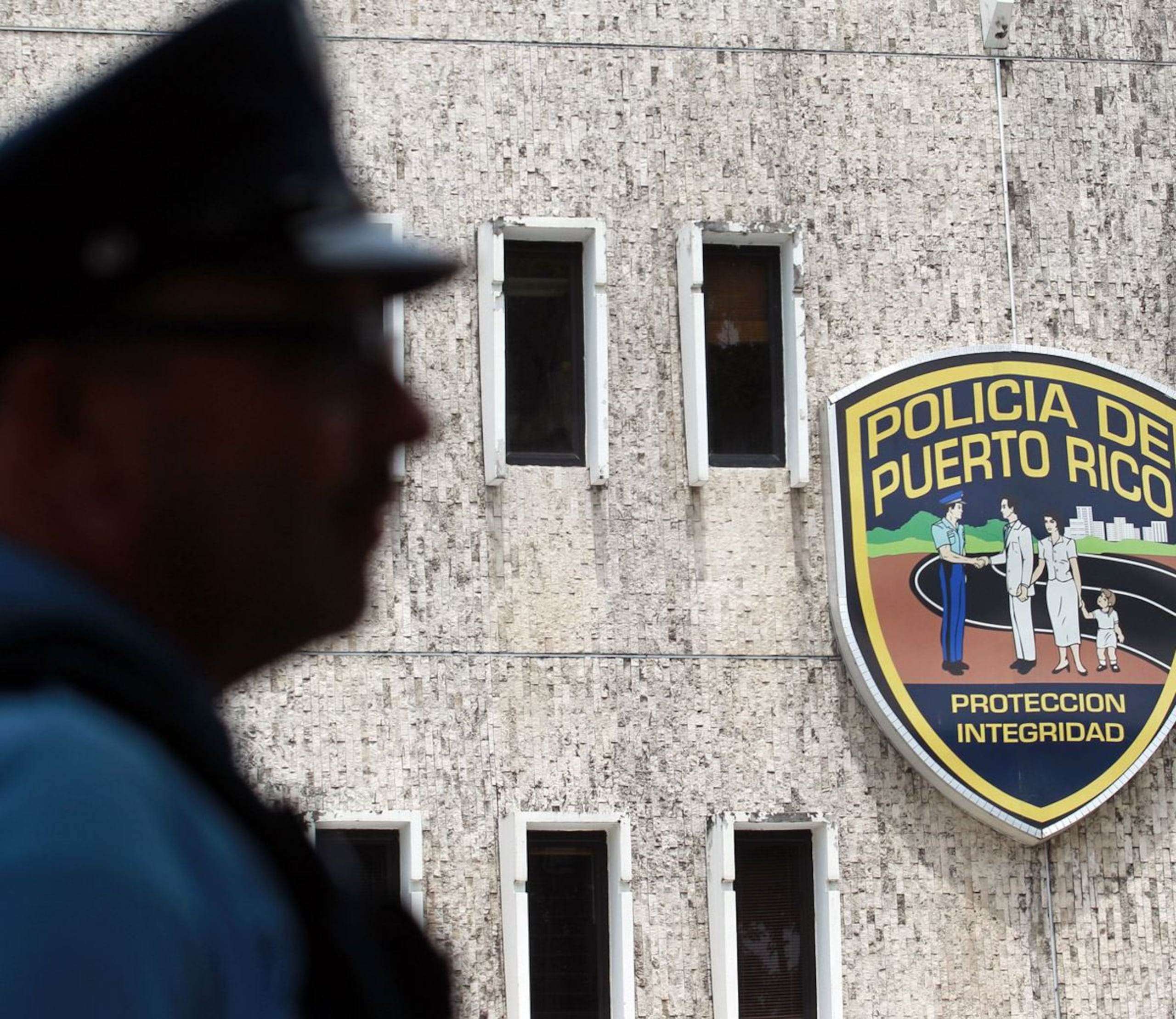 Agentes adscritos al cuartel de Río Grande continúan con la investigación. (GFR Media)