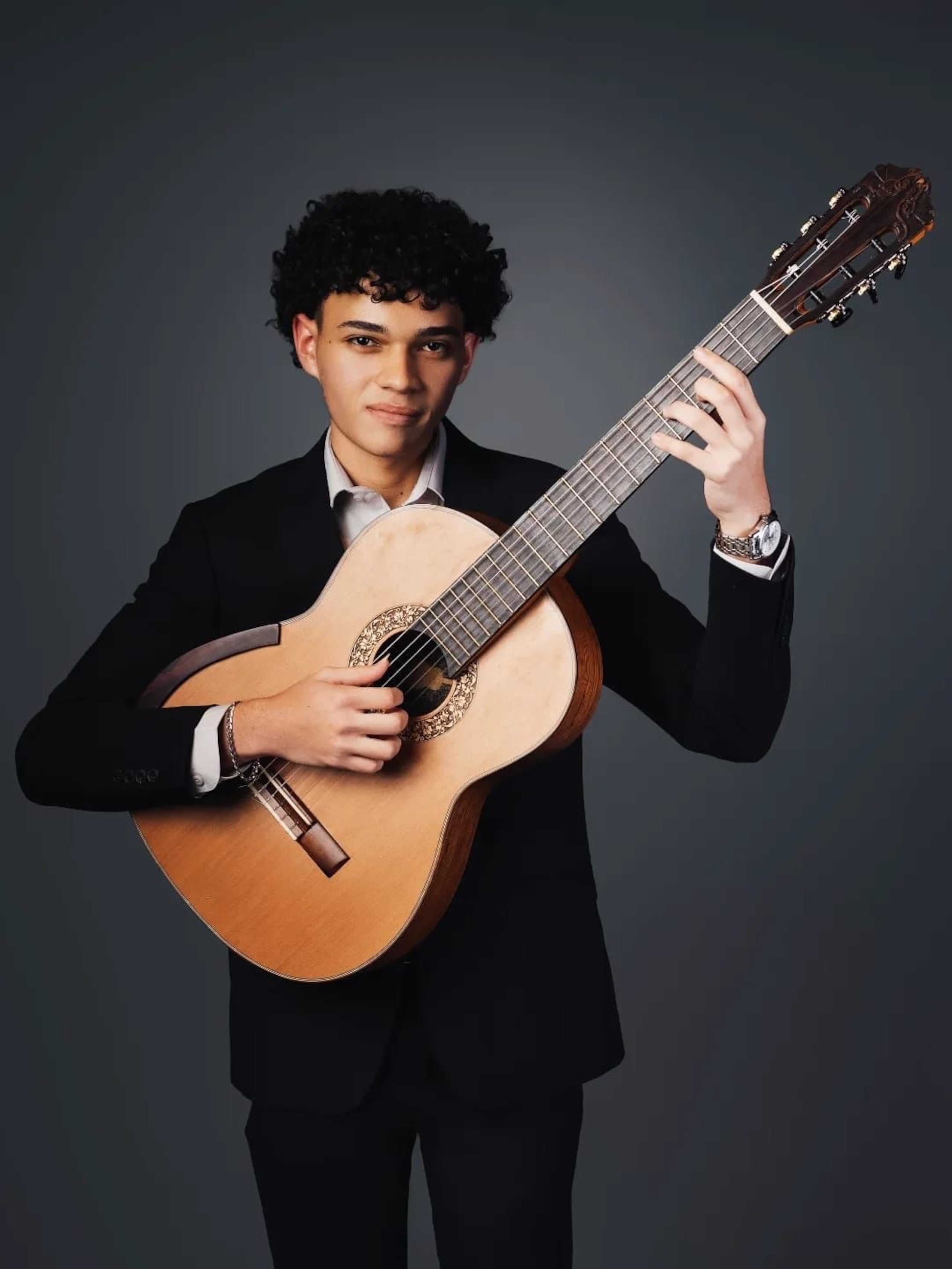 Como parte de los esfuerzos de recaudación, el próximo 21 de marzo de 2026, a las 7:00 p.m., se celebrará el Concierto Pro-Fondos Dylan Segarra en el Anfiteatro Justo Méndez Cabrera, de Isabela.