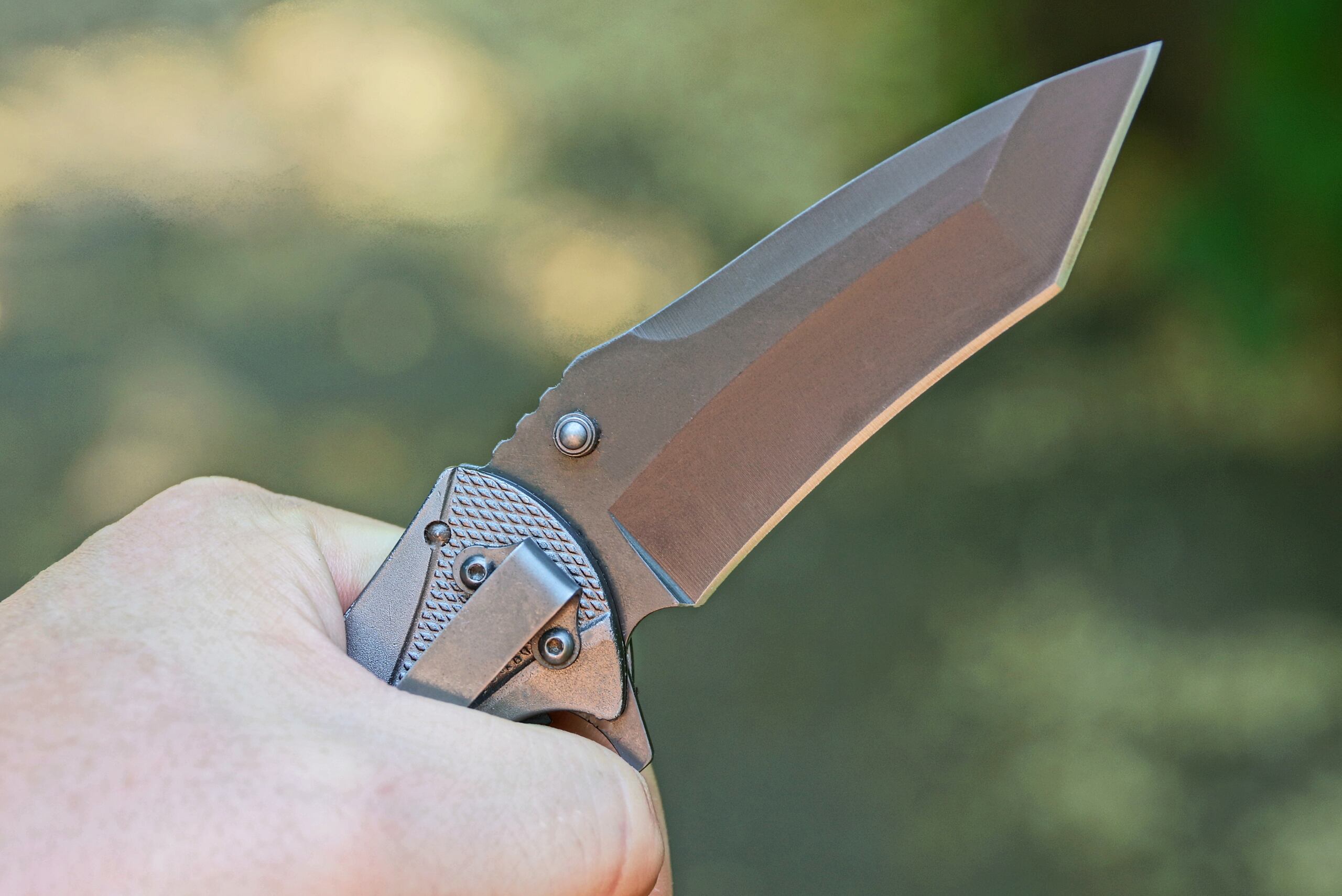 El asaltante estaba armado de un cuchillo. (Archivo)