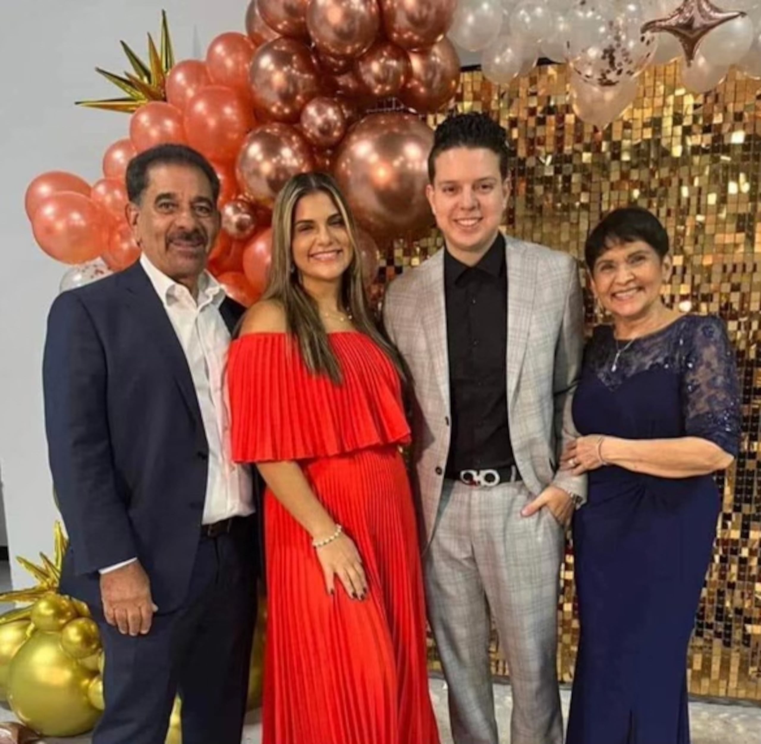 Desde la izquierda, Ramón Martínez Cesani, María Martínez Vázquez, Michael Orozco Marín y Awilda Vázquez Burgos.