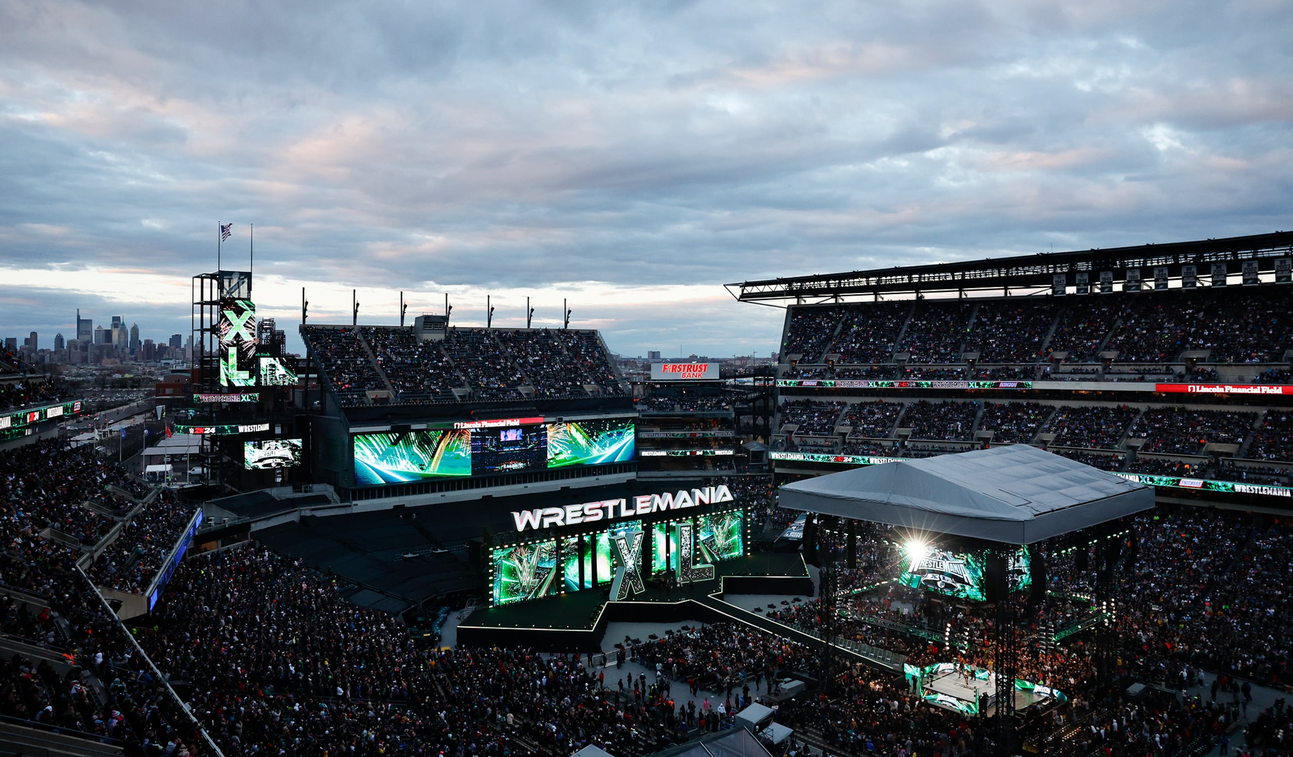 WrestleMania XL fue presentado en el Lincoln Financial Field en abril del 2024.