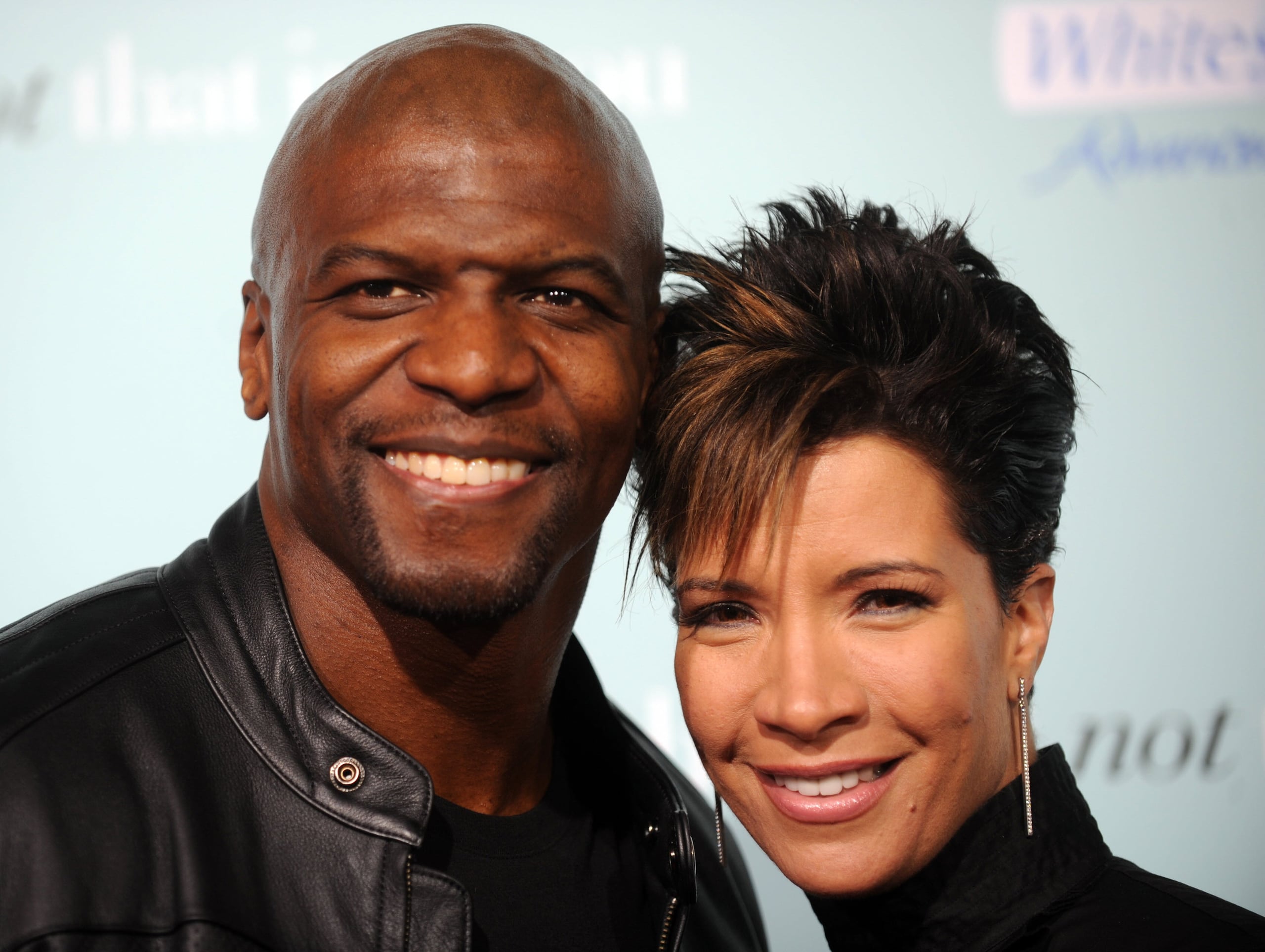 Casada con Terry Crews desde 1989, Rebecca King es madre de cinco hijos y ahora comparte públicamente su experiencia con la enfermedad, destacando los desafíos de un diagnóstico tardío y la importancia de prestar atención a los primeros síntomas.