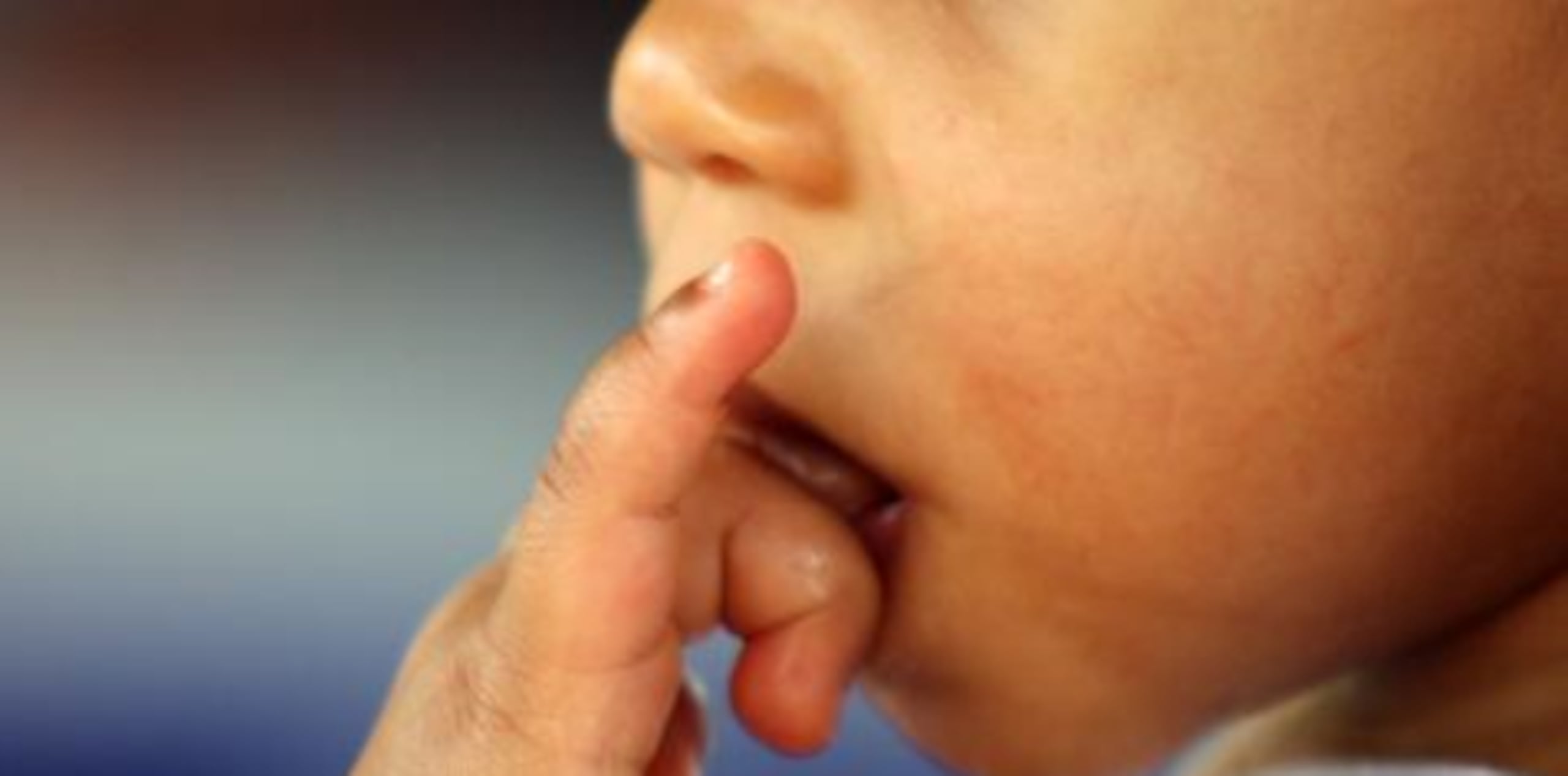 El menor de tres años de edad fue rescatado por empleadas de un centro de cuido. (Archivo)