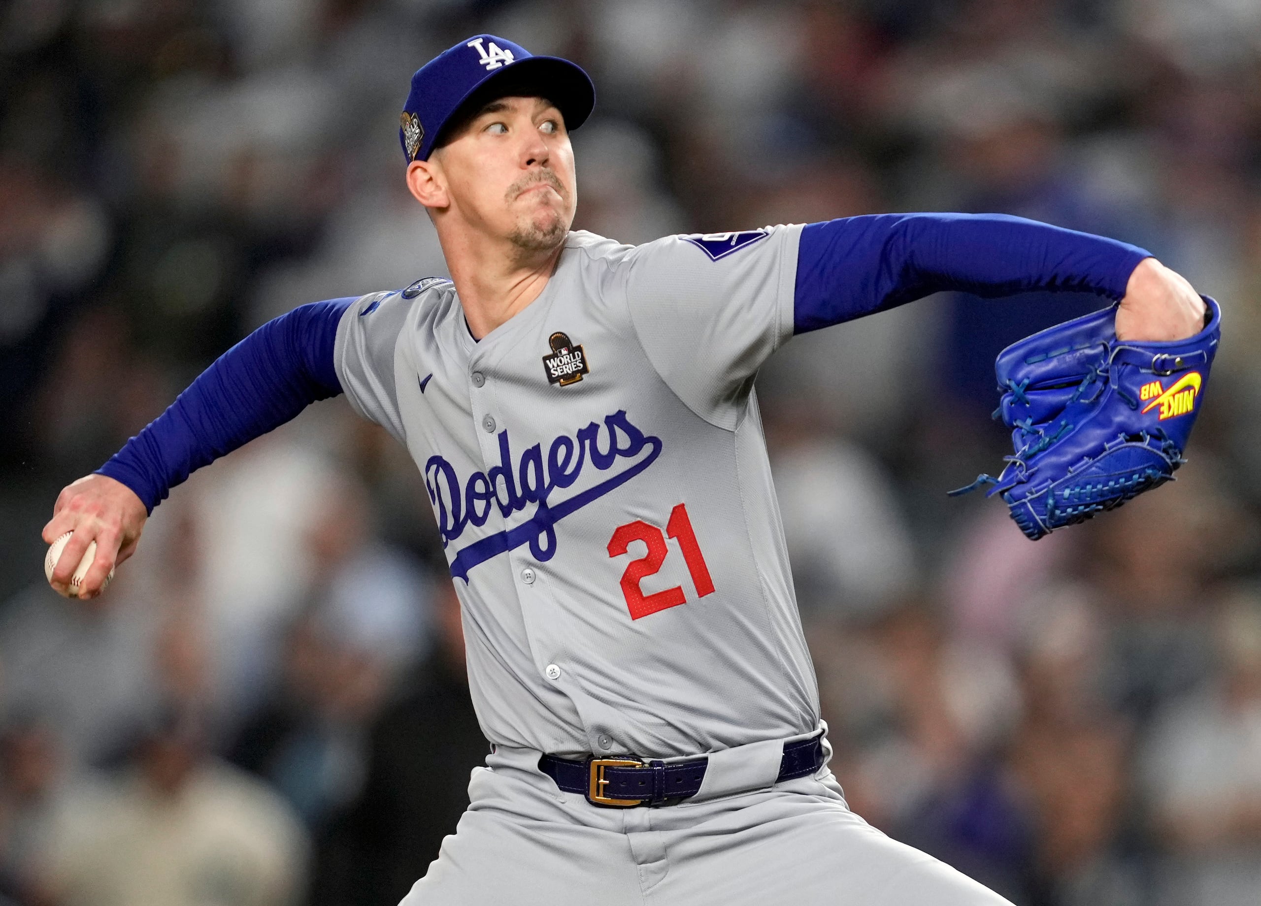 Walker Buehler lanzó en la pasada Serie Mundial que conquistaron los Dodgers.