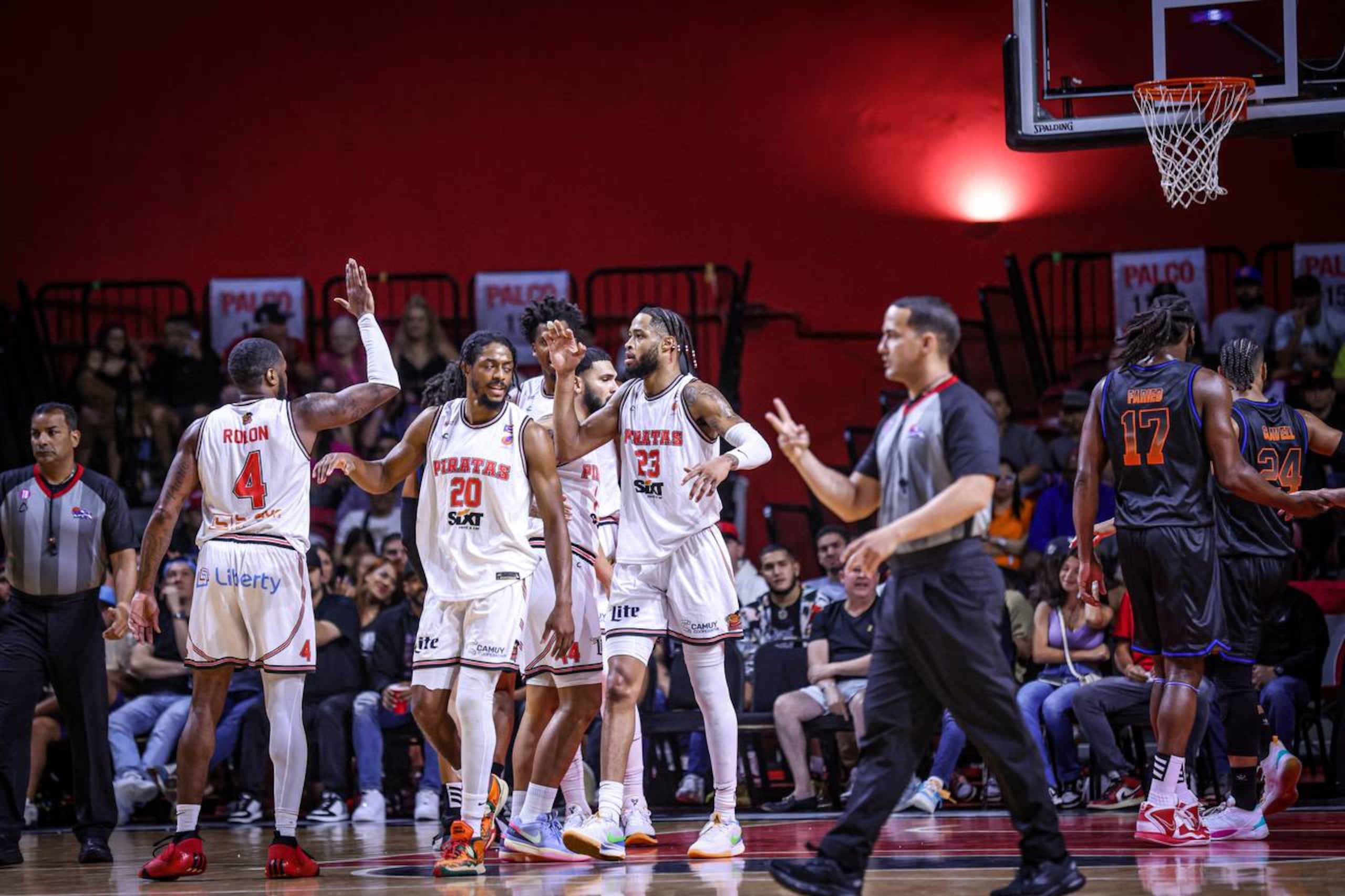 Los Piratas de Quebradillas fueron uno de los mejores equipos en la temporada regular del BSN este año, pero cayeron eliminados en la fase cuartos de final ante los eventuales campeones Gigantes de Carolina.