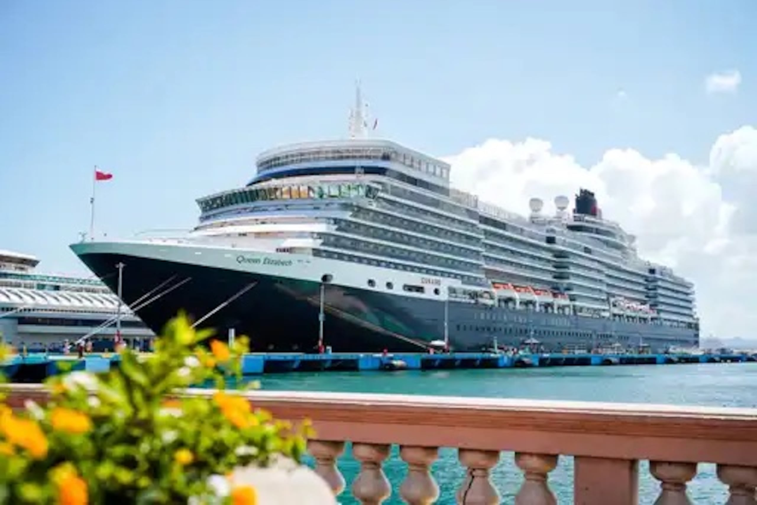 El navío Queen Elizabeth pertenece a la línea de cruceros Cunard.