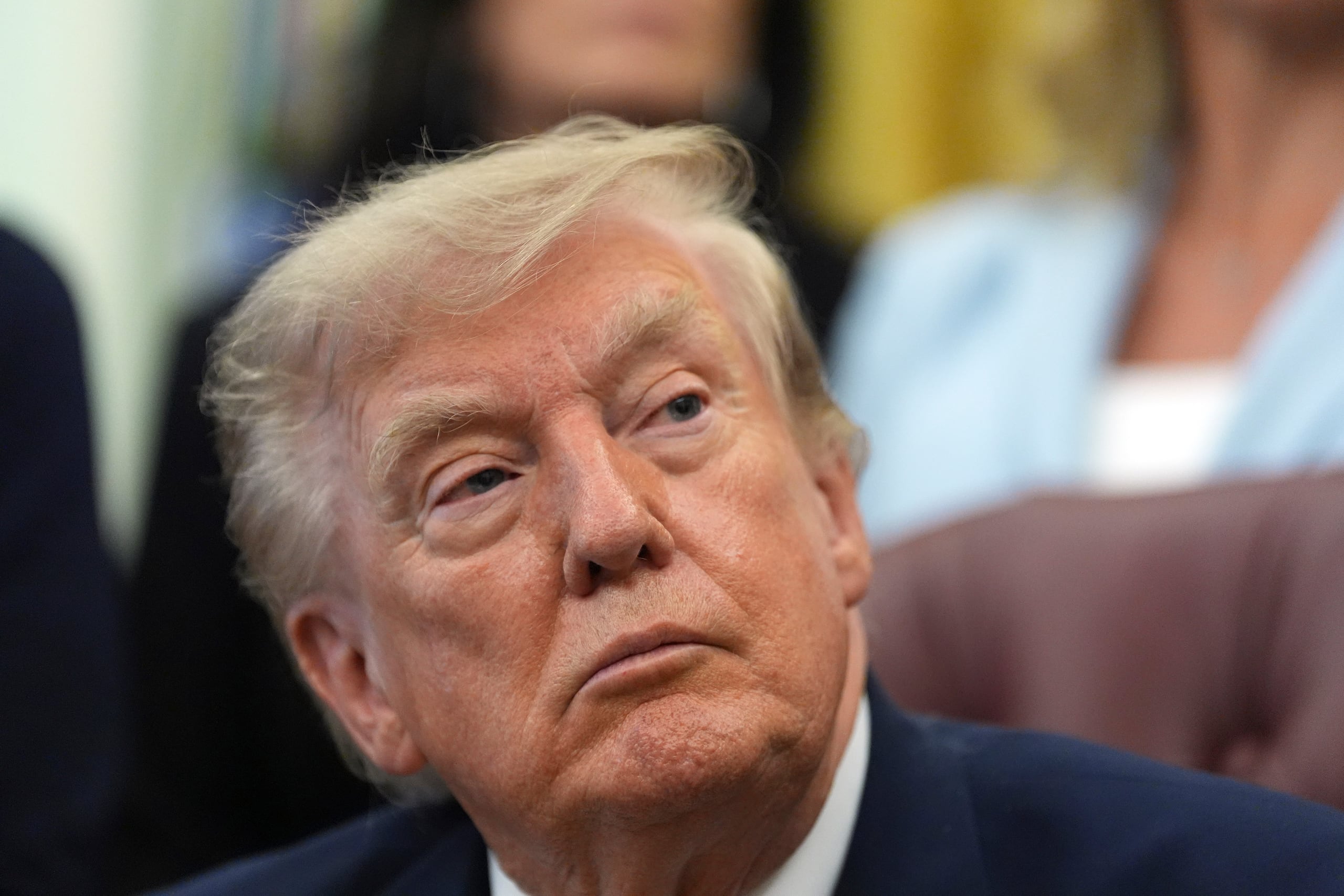Donald Trump l