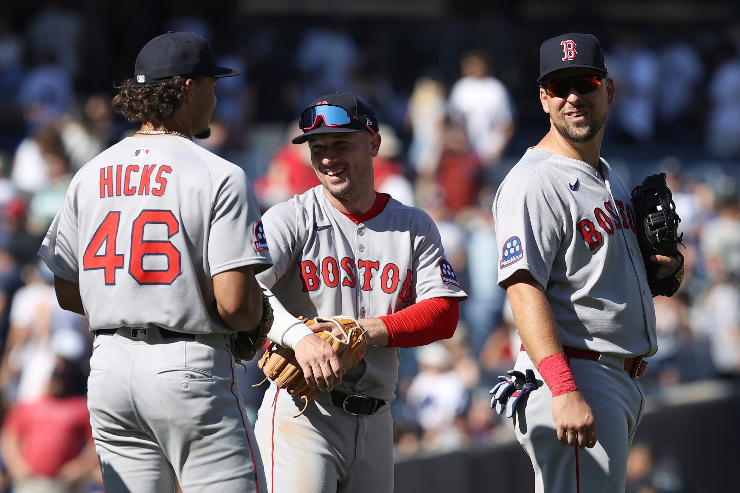 Los Red Sox han tenido un dominio absoluto de los Yankees este año. En la foto el lanzador Jordan Hicks, el tercera base Alex Bregman y el primera base Nathaniel Lowe. (AP Photo/Pamela Smith)