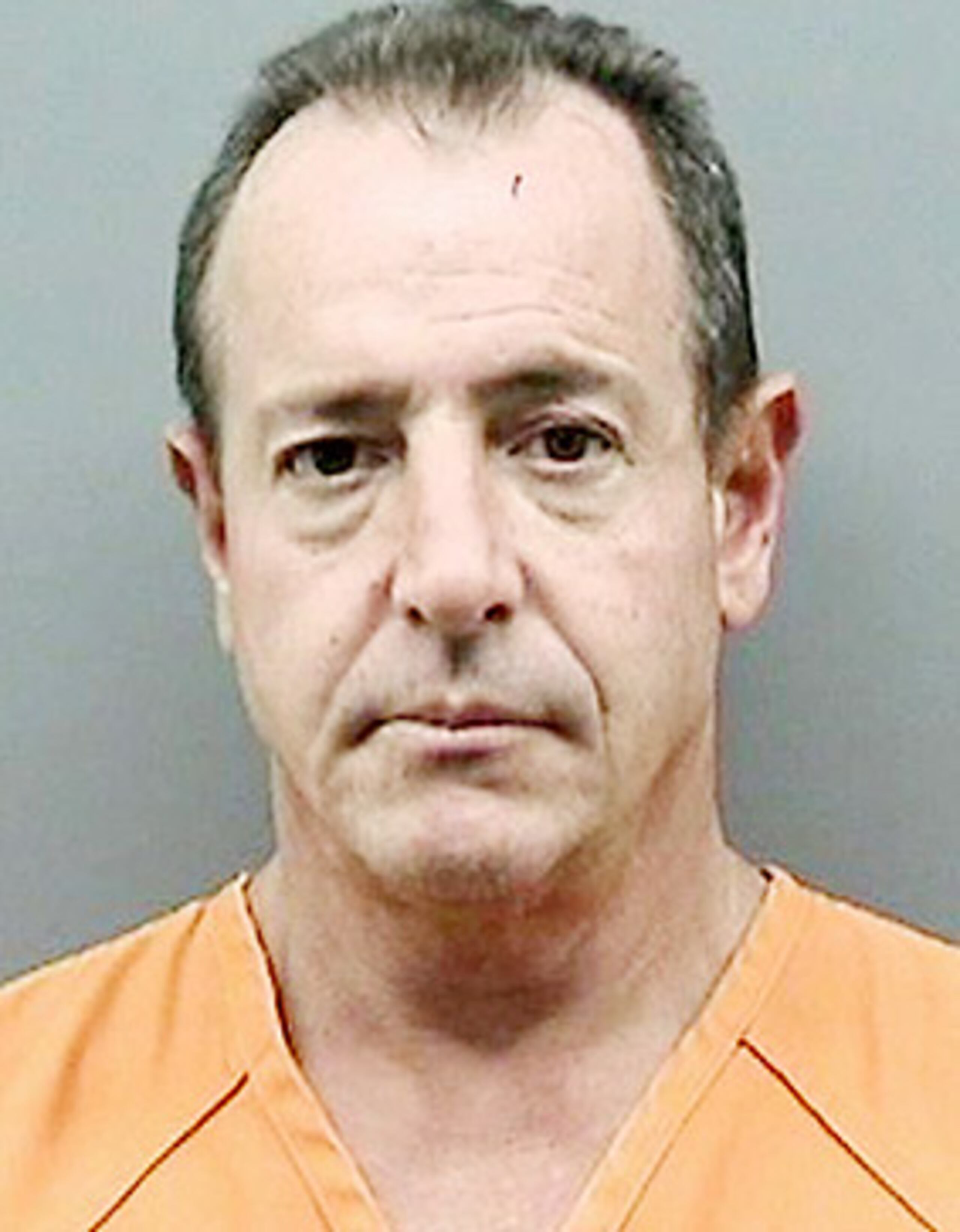 Michael Lohan fue arrestado por segunda vez, horas después de quedar en libertad bajo fianza por el cargo de violencia doméstica, después de que su novia denunciara en la madrugada de hoy haber recibido llamadas de acoso de su ex. (Archivo/AP/Policía de Tampa)
