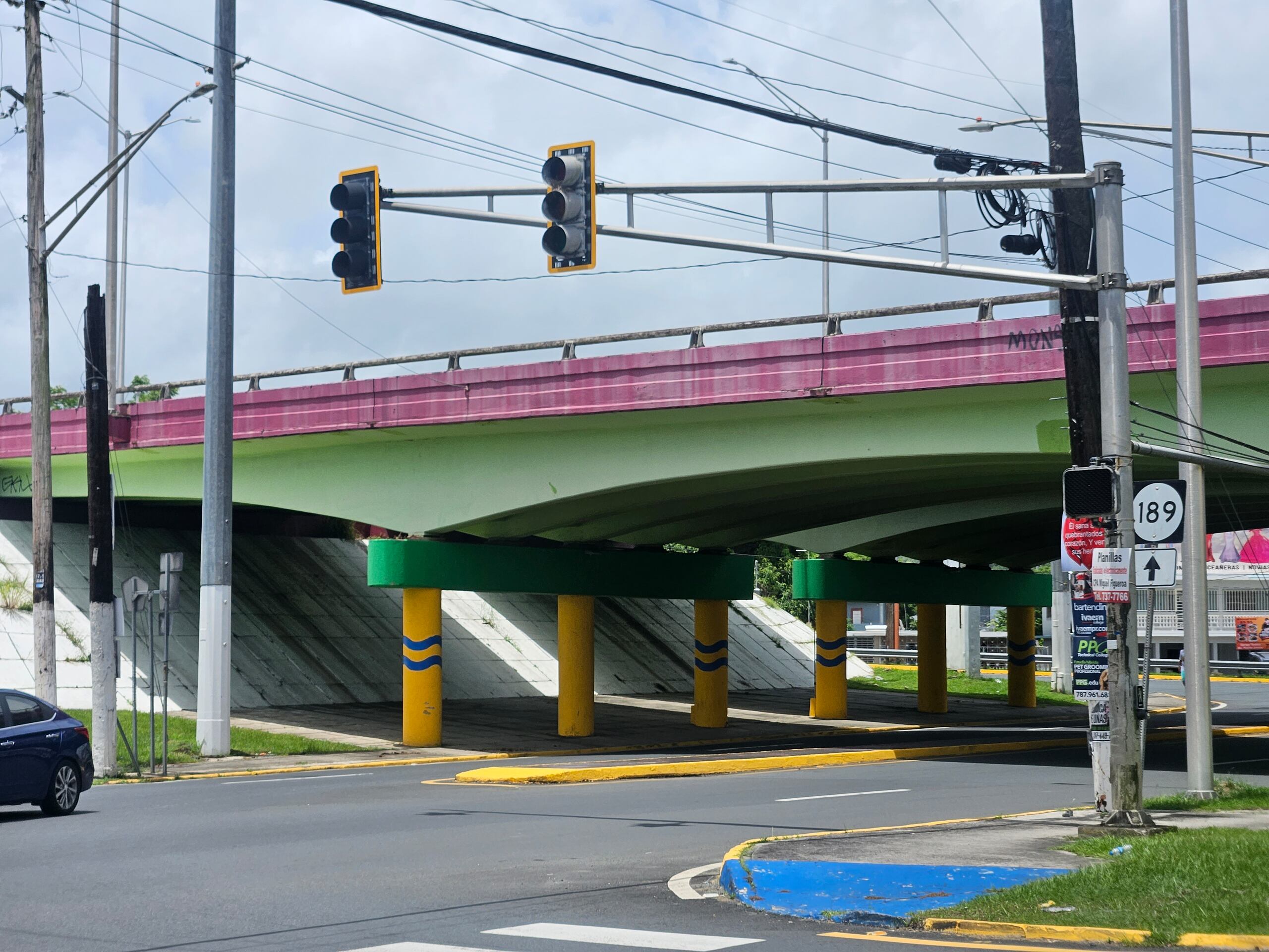 El deterioro de las carreteras, y que haya semáforos fuera de servicio –notable durante la visita de este diario–, fueron observaciones compartidas por algunos ciudadanos.