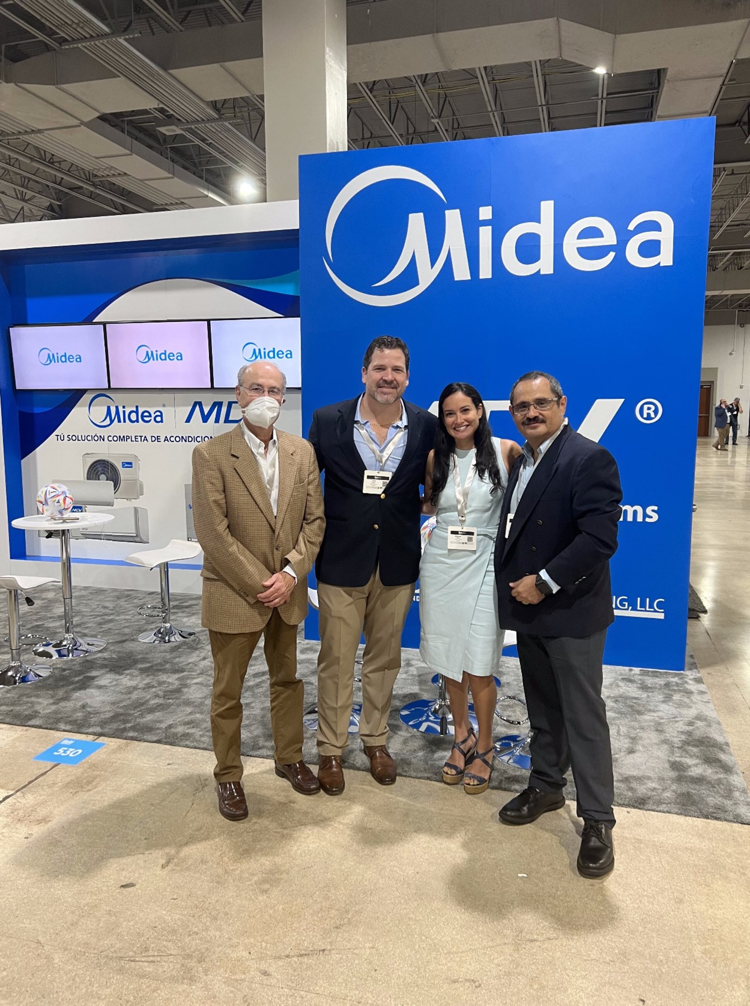 De izquierda a derecha, Ramón Junco, VP Oldach Trading; Otto Brito, Caribbean Sales Manager; Adriana Campos, Marketing Coordinator; y Alfredo Díaz, Market Development Manager.