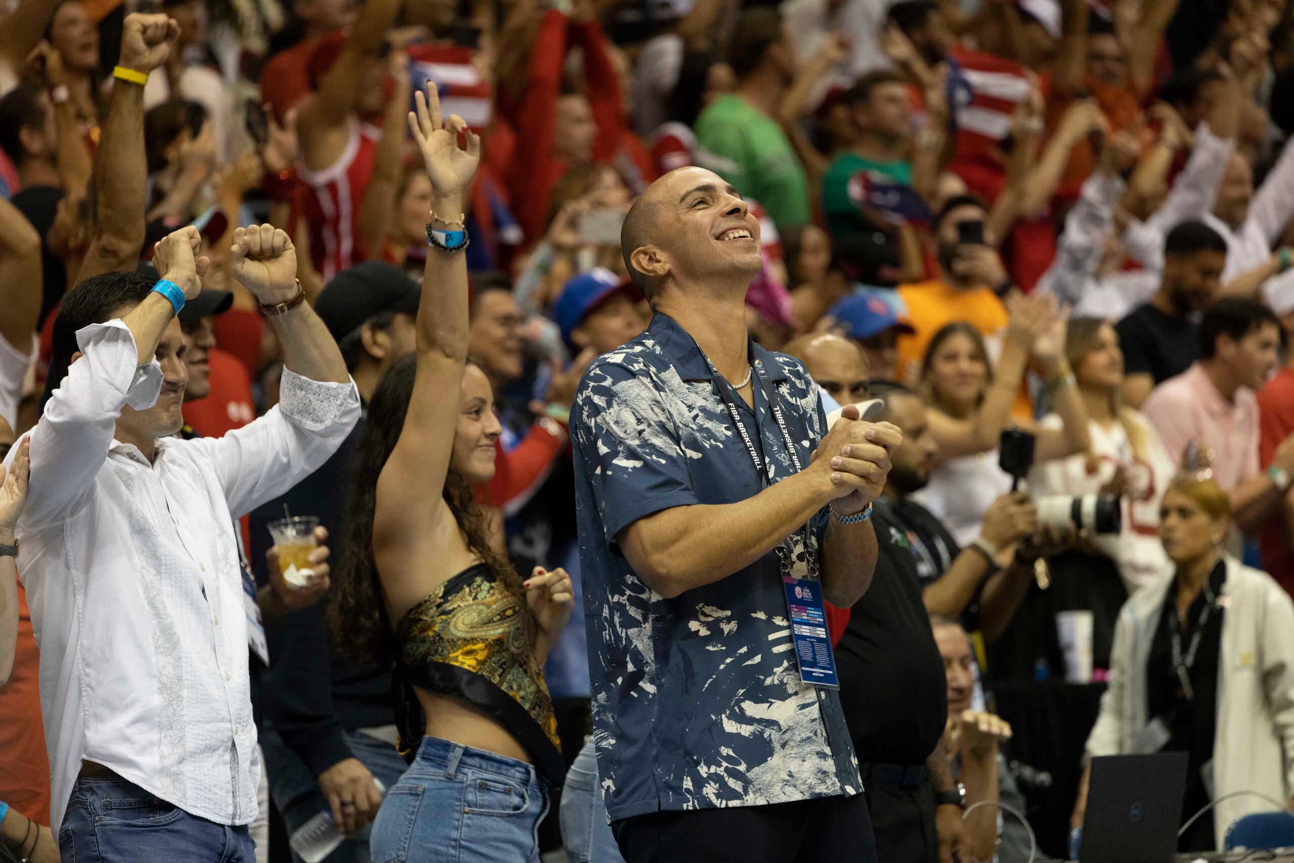 Carlos Arroyo, ahora gerente general de la Selección, disfruta el momento de la clasificación olimpica, ésta 20 años luego de Atenas 2004, en donde Arroyo protagonizó la victoria sobre el Dream Team de Estados Unidos.