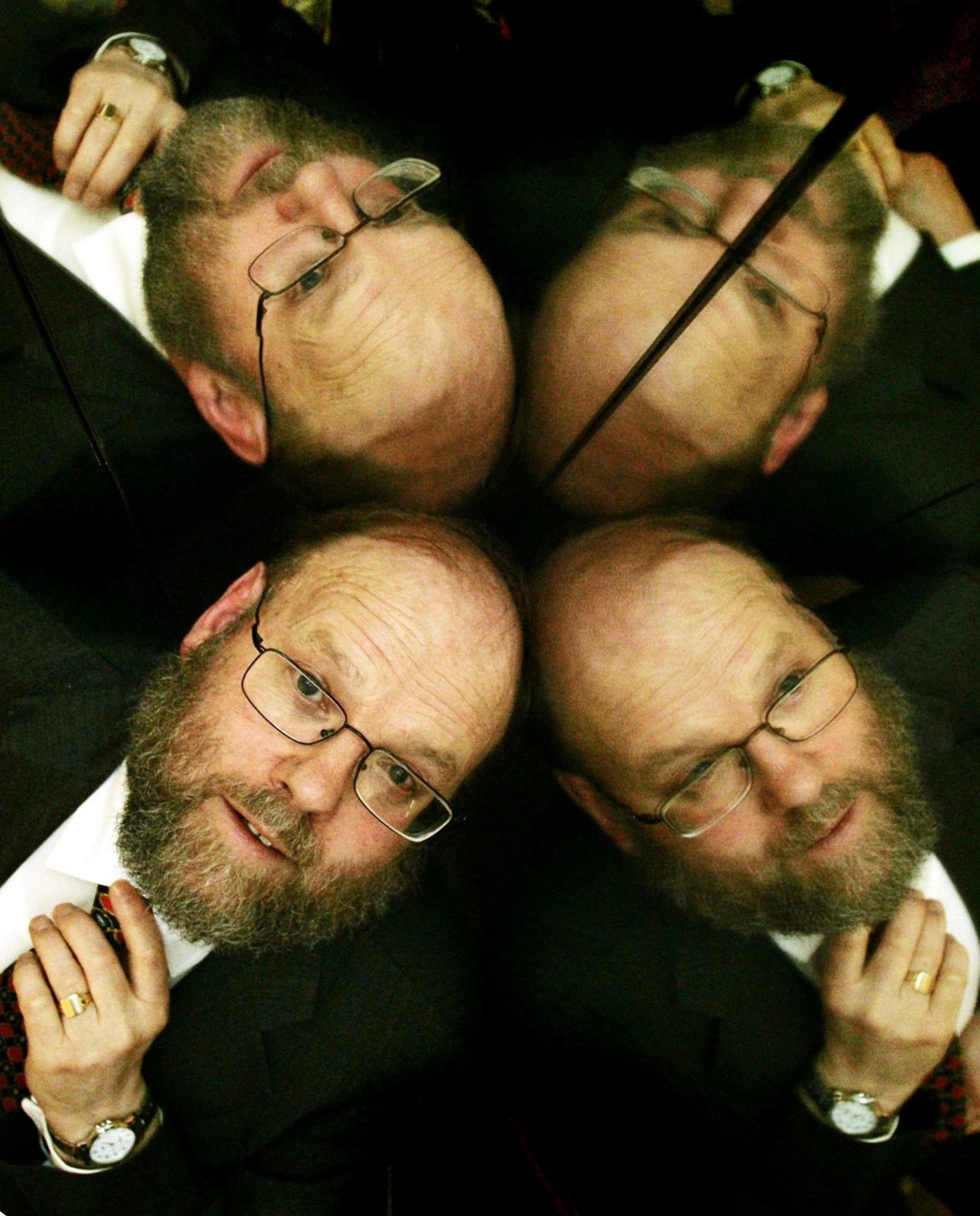 En la imagen de archivo, el científico británico Ian Wilmut, "padre" de la oveja Dolly. EPA/ANDREW MILLIGAN