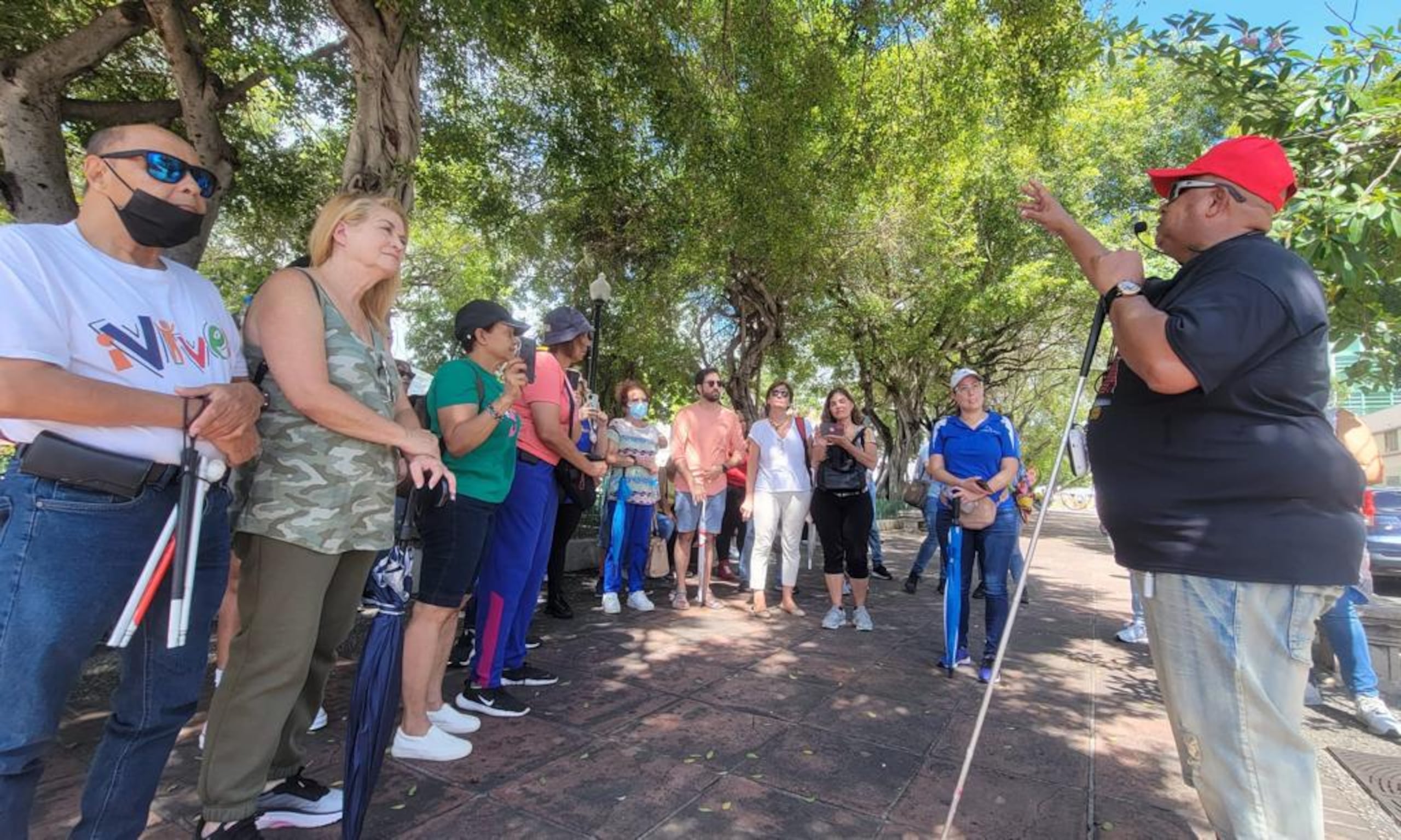 El hombre, de 57 años, completó su primer recorrido turístico en el casco urbano de Ponce